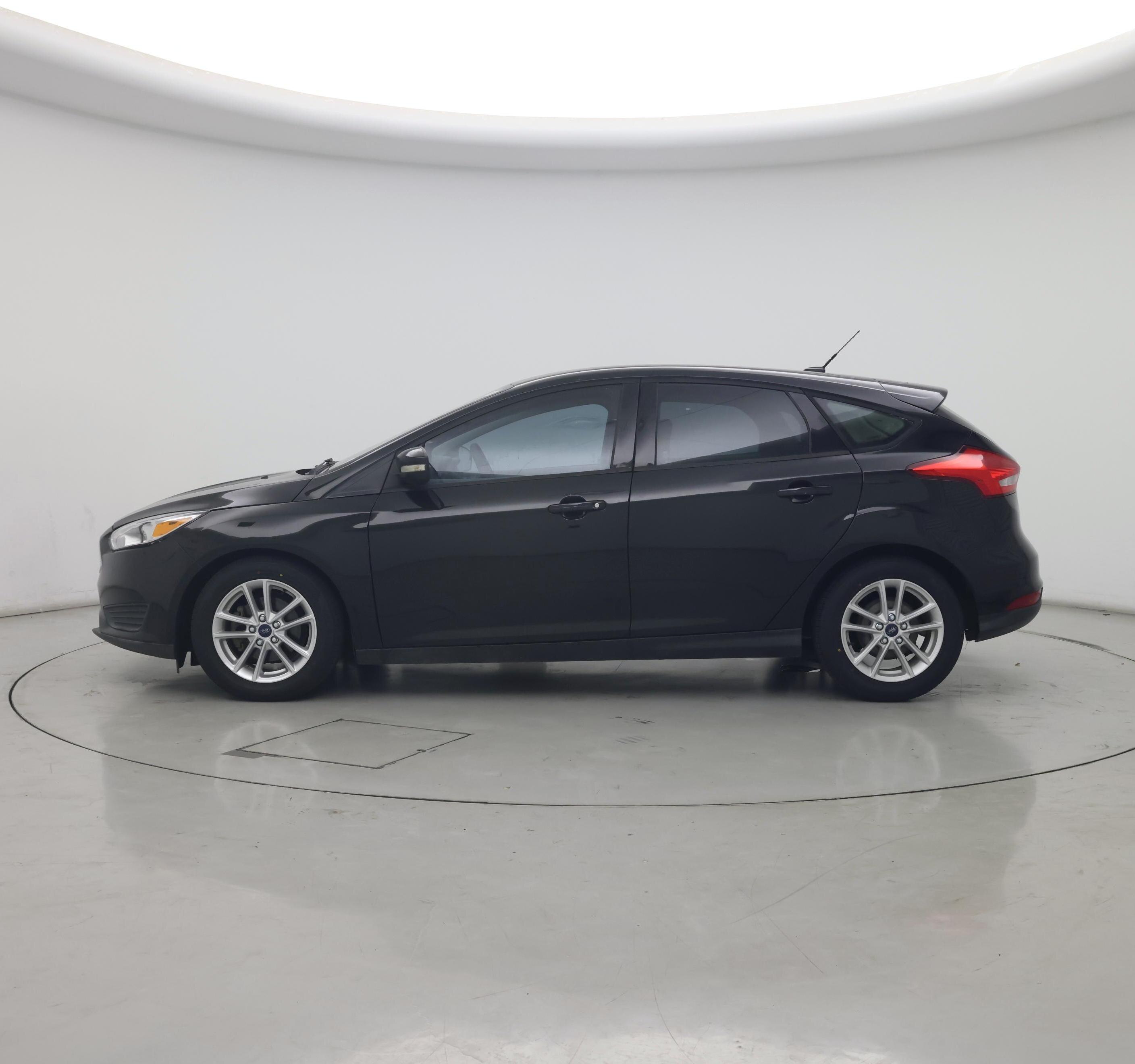 Thumbnail: 2015 Ford Focus - 3