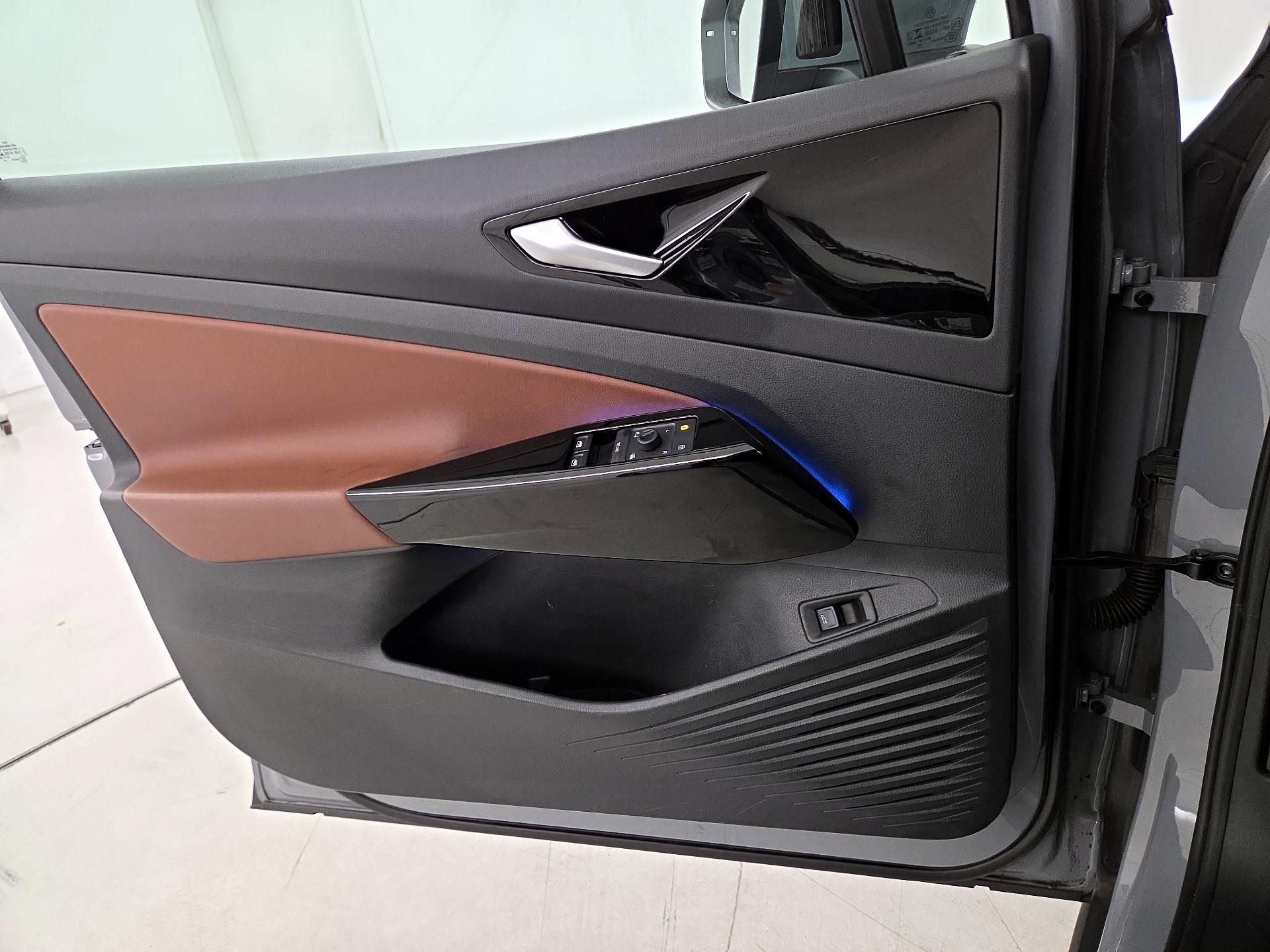 Thumbnail: 2022 Volkswagen ID.4 - 12