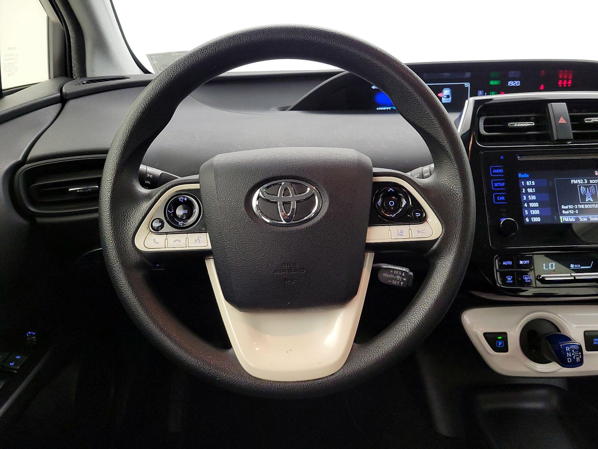 Thumbnail: 2018 Toyota Prius - 10