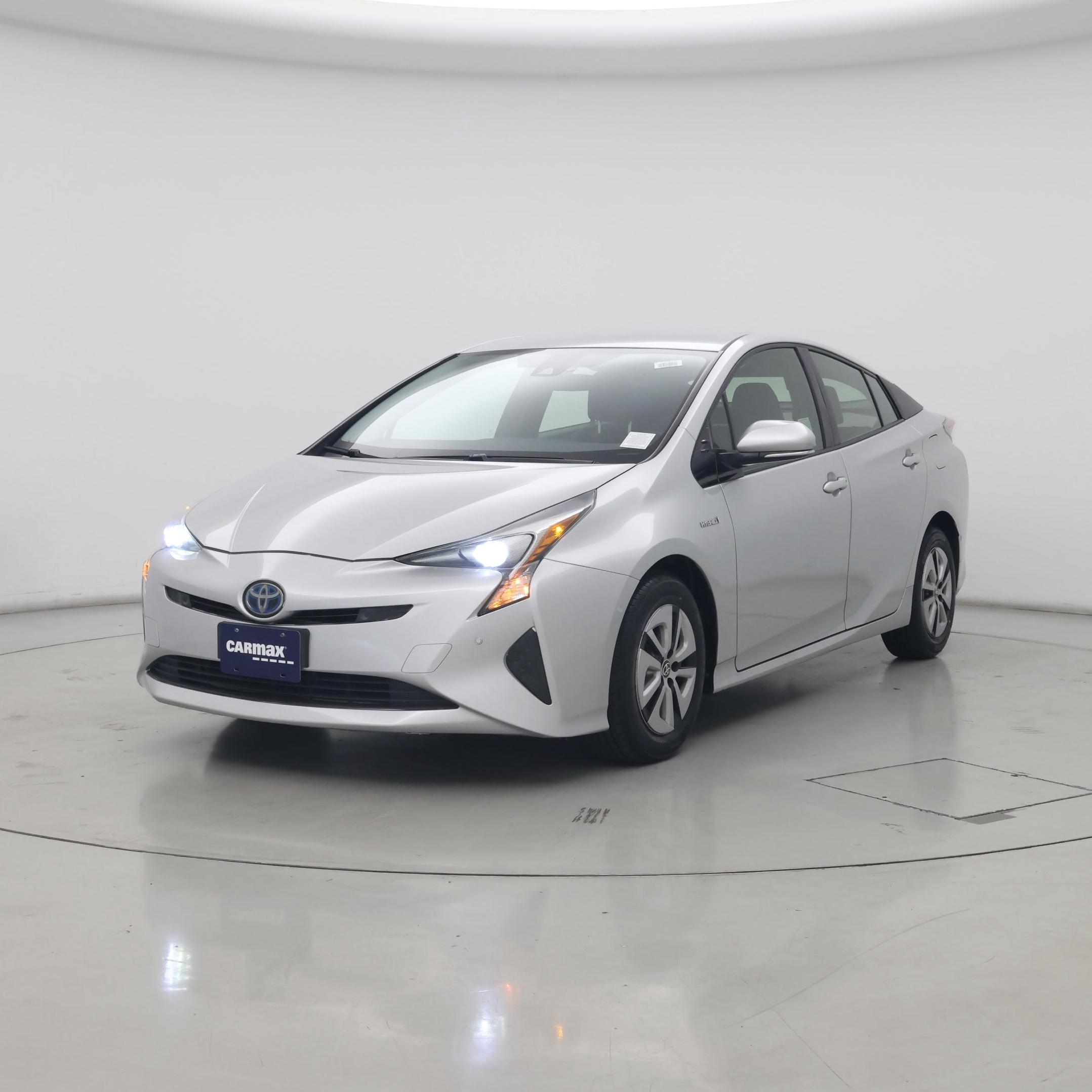 Thumbnail: 2018 Toyota Prius - 4