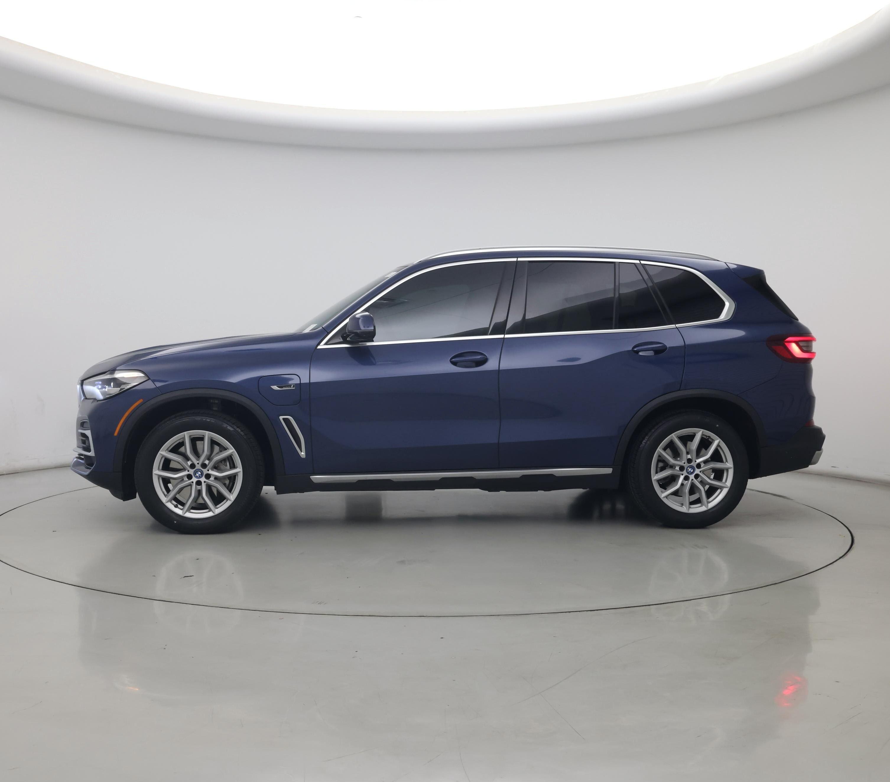 Thumbnail: 2023 BMW X5 - 3
