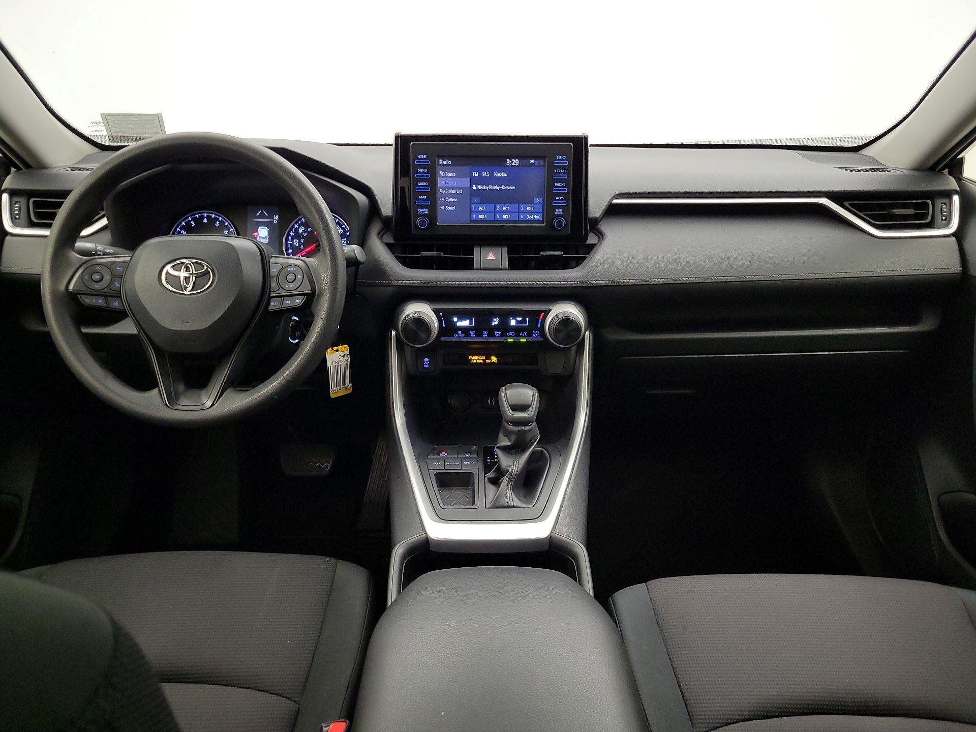 Thumbnail: 2019 Toyota RAV4 - 9