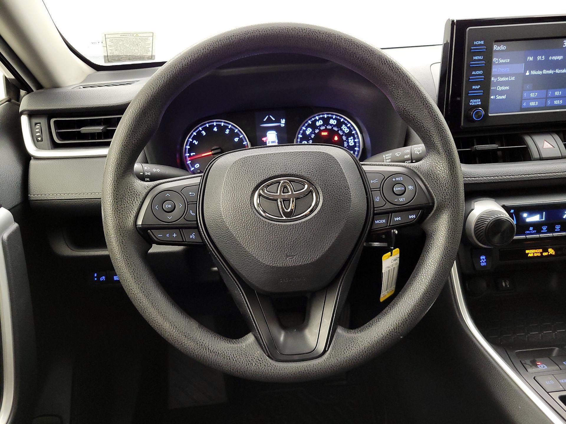 Thumbnail: 2019 Toyota RAV4 - 10