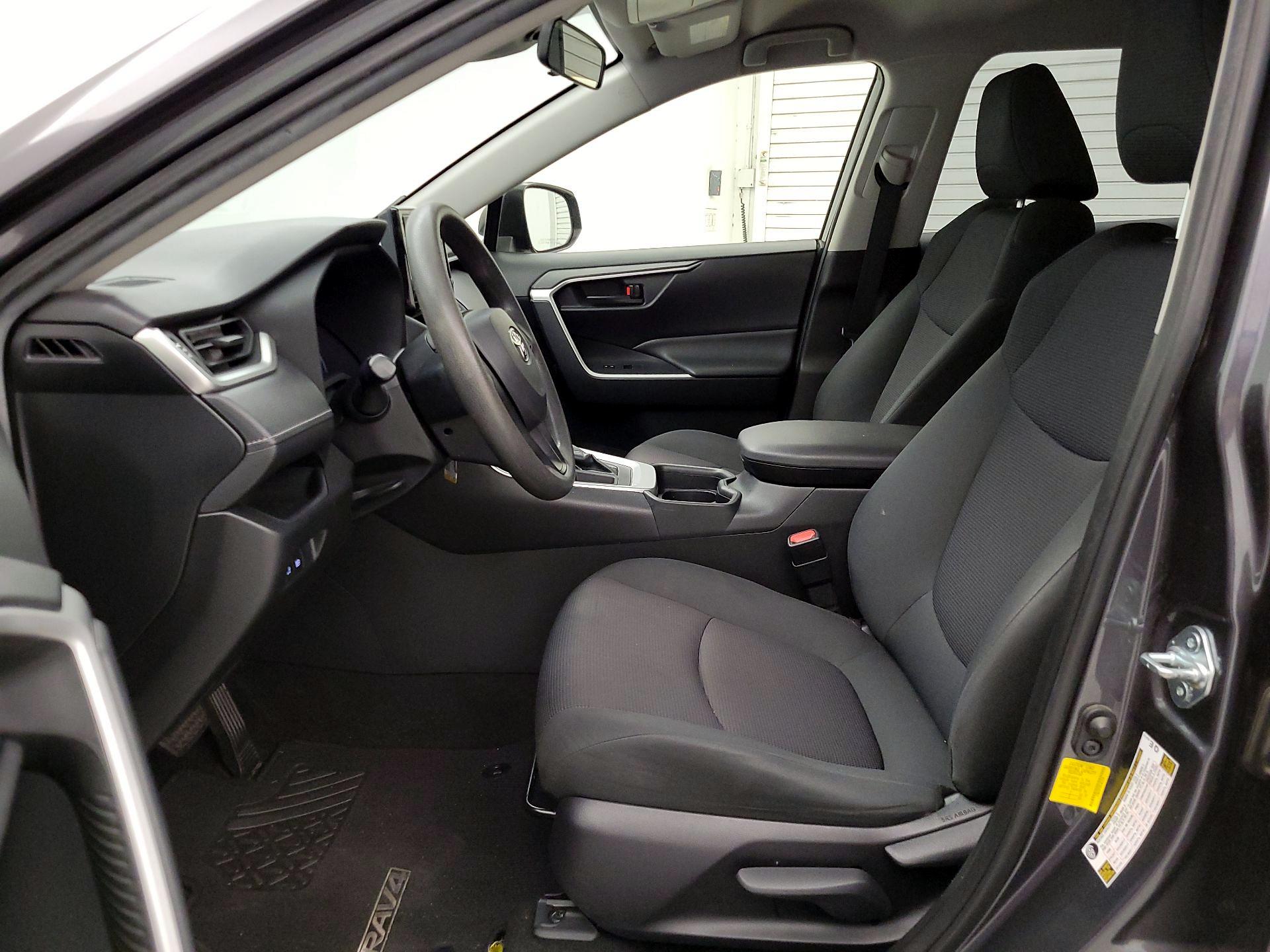 Thumbnail: 2019 Toyota RAV4 - 11