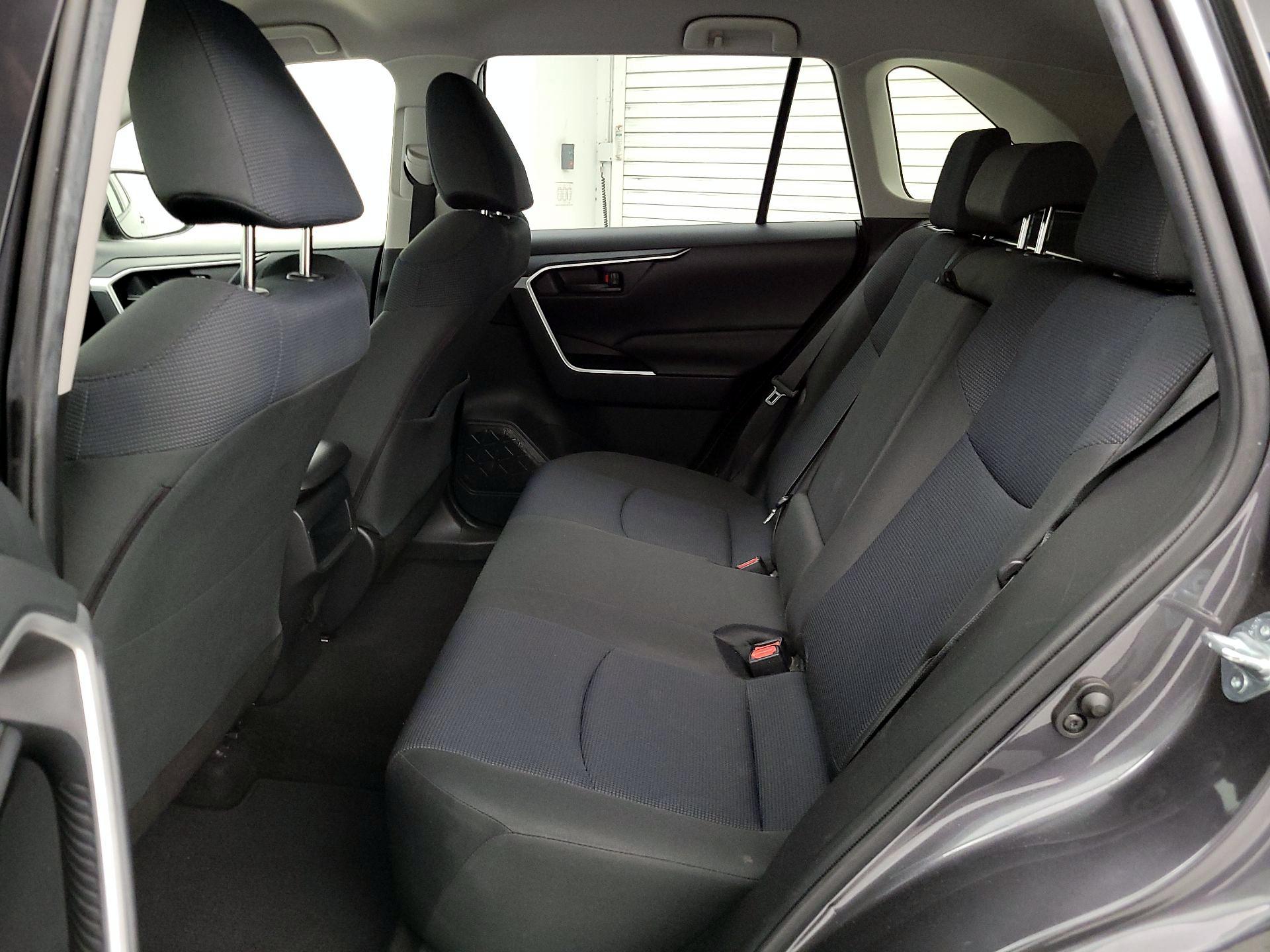 Thumbnail: 2019 Toyota RAV4 - 19