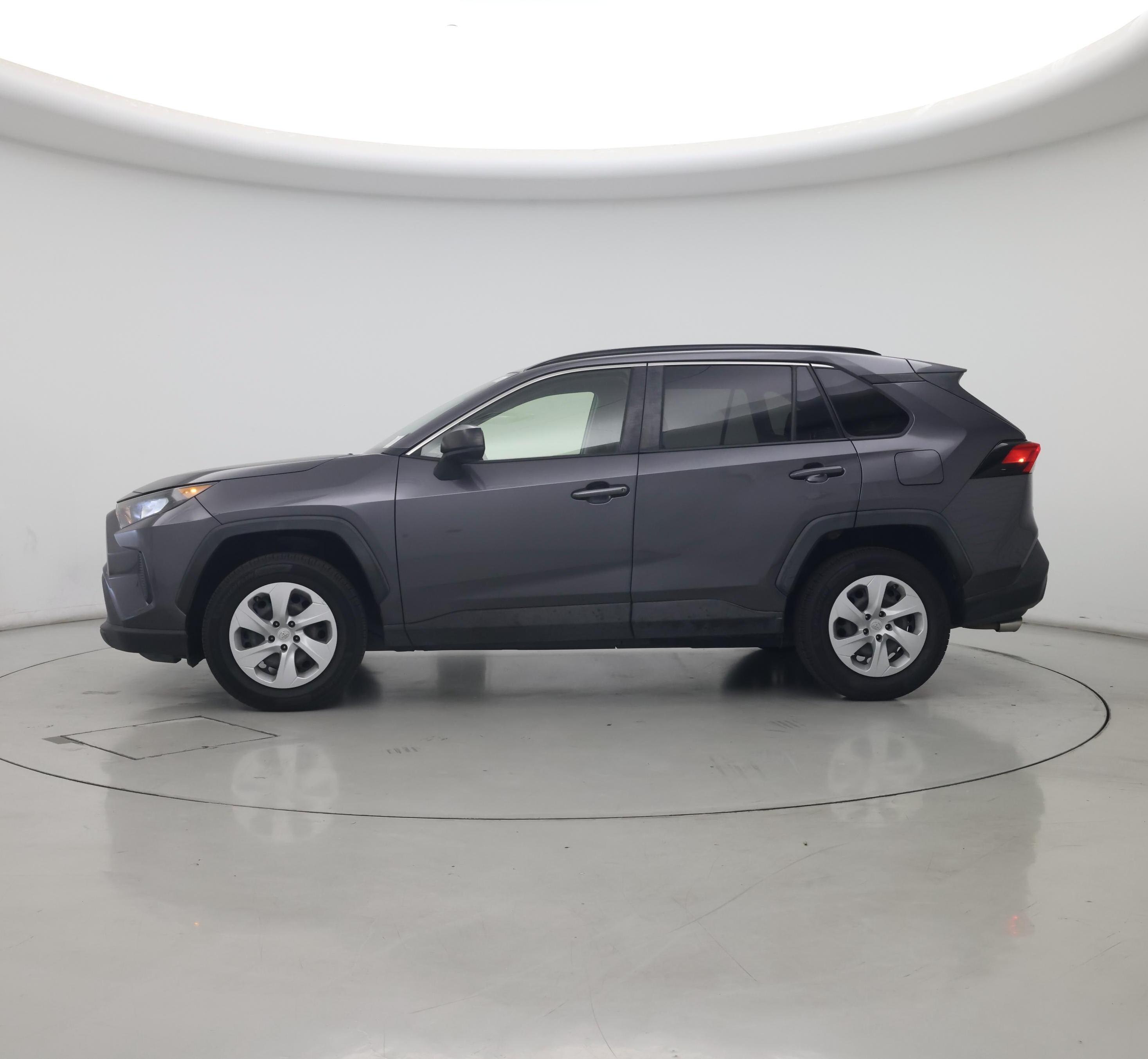 Thumbnail: 2019 Toyota RAV4 - 3