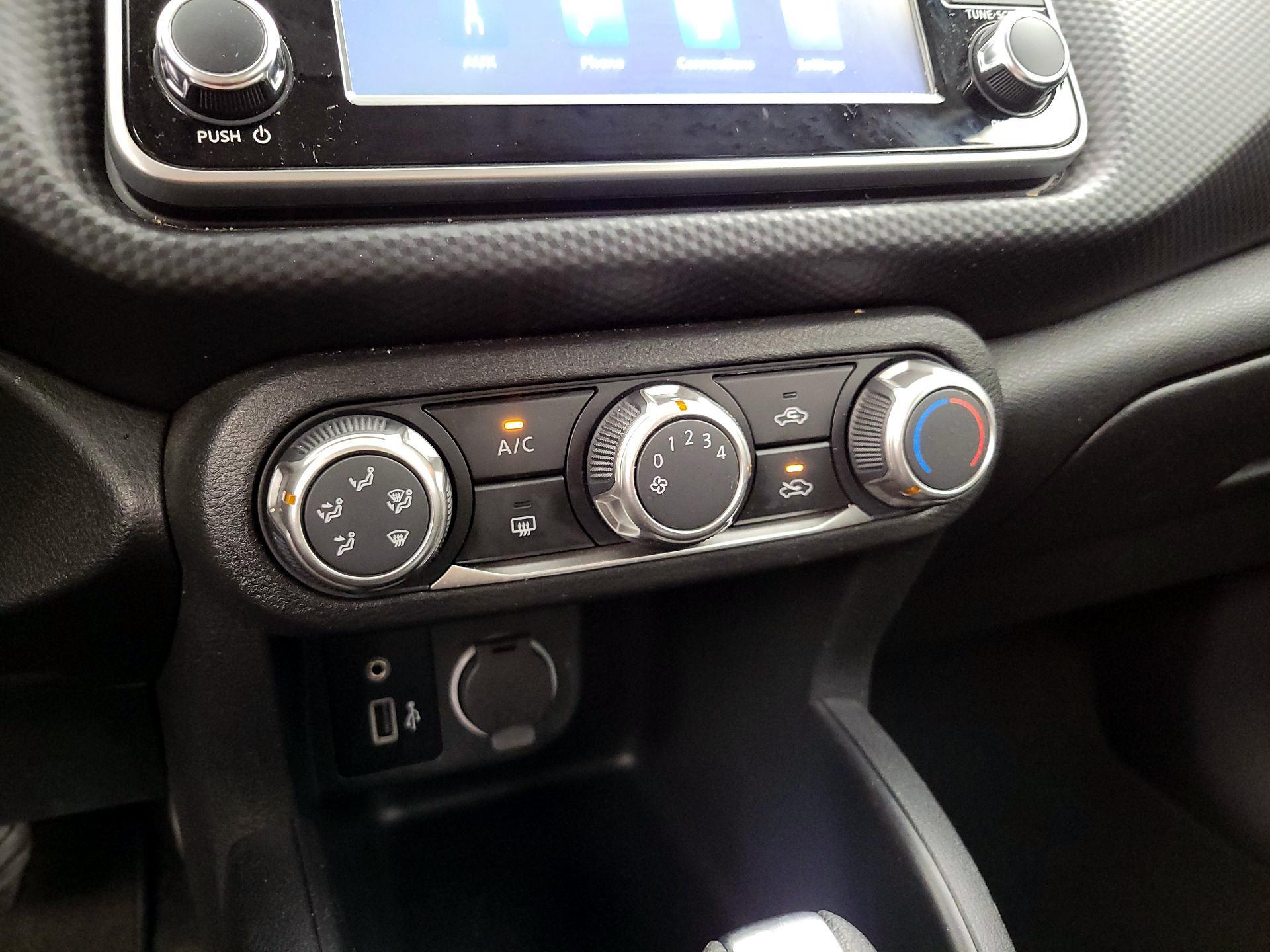 Thumbnail: 2024 Nissan Kicks - 16