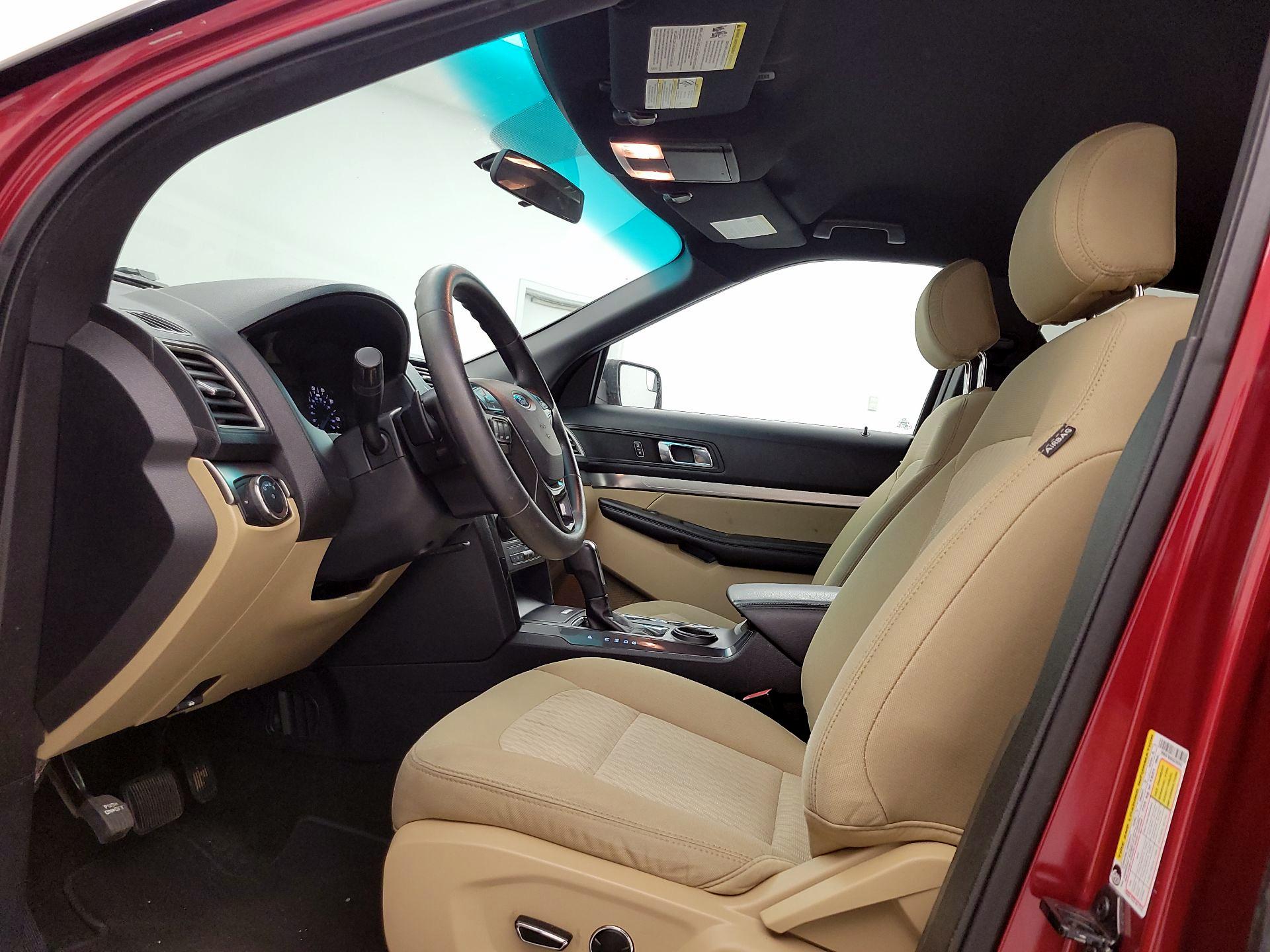 Thumbnail: 2016 Ford Explorer - 11