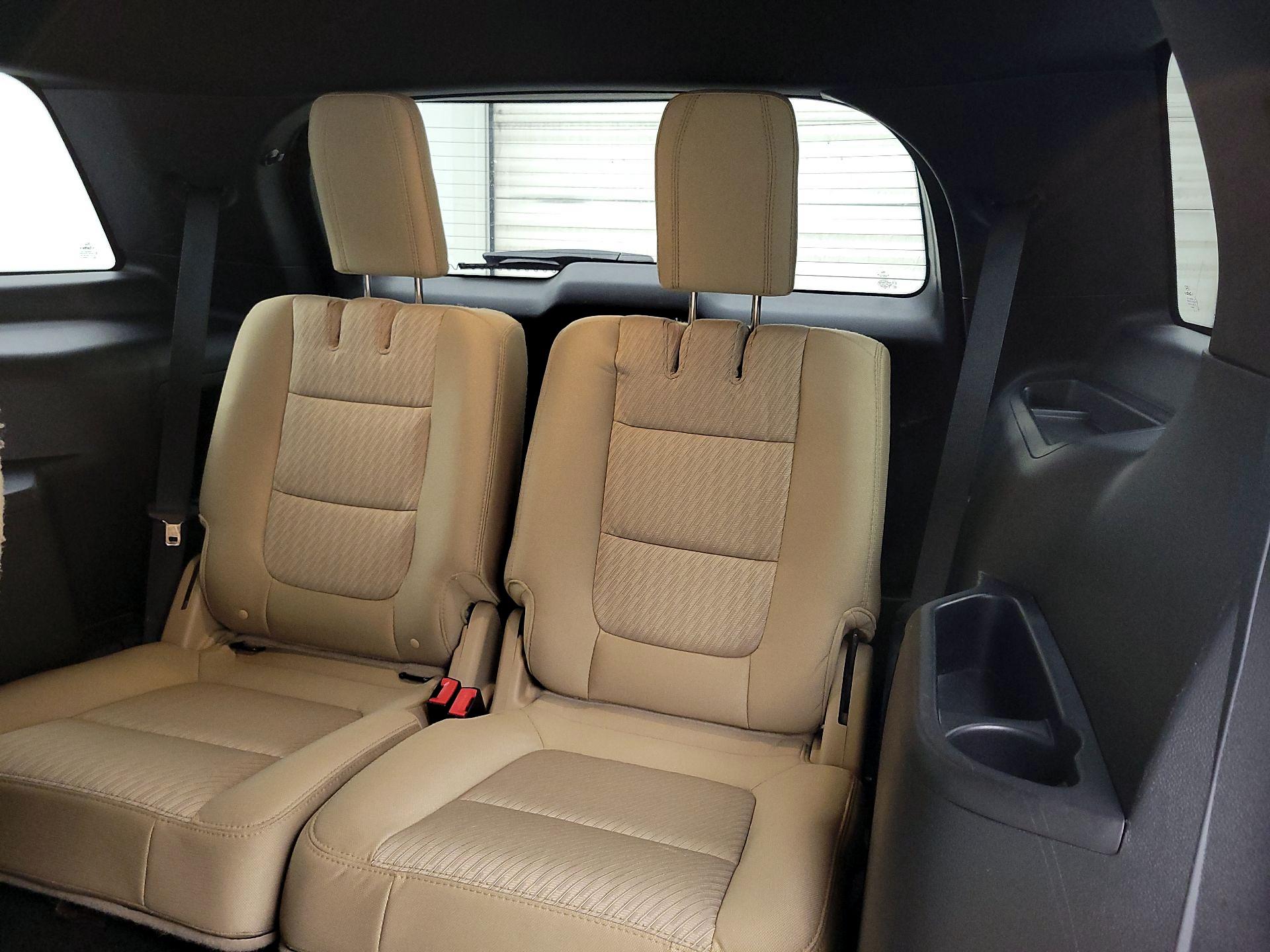 Thumbnail: 2016 Ford Explorer - 20