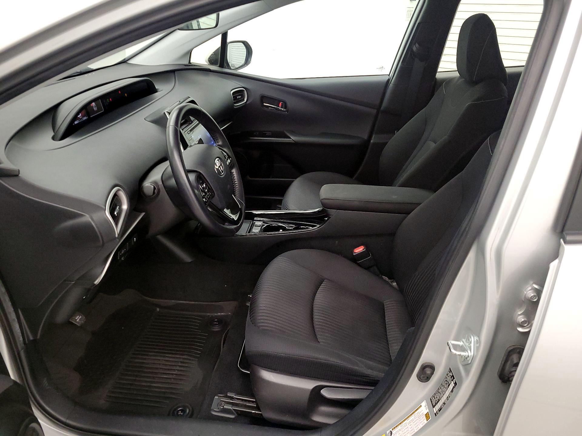 Thumbnail: 2022 Toyota Prius Prime - 11