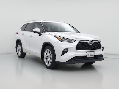 White 2023 Toyota Highlander Limited