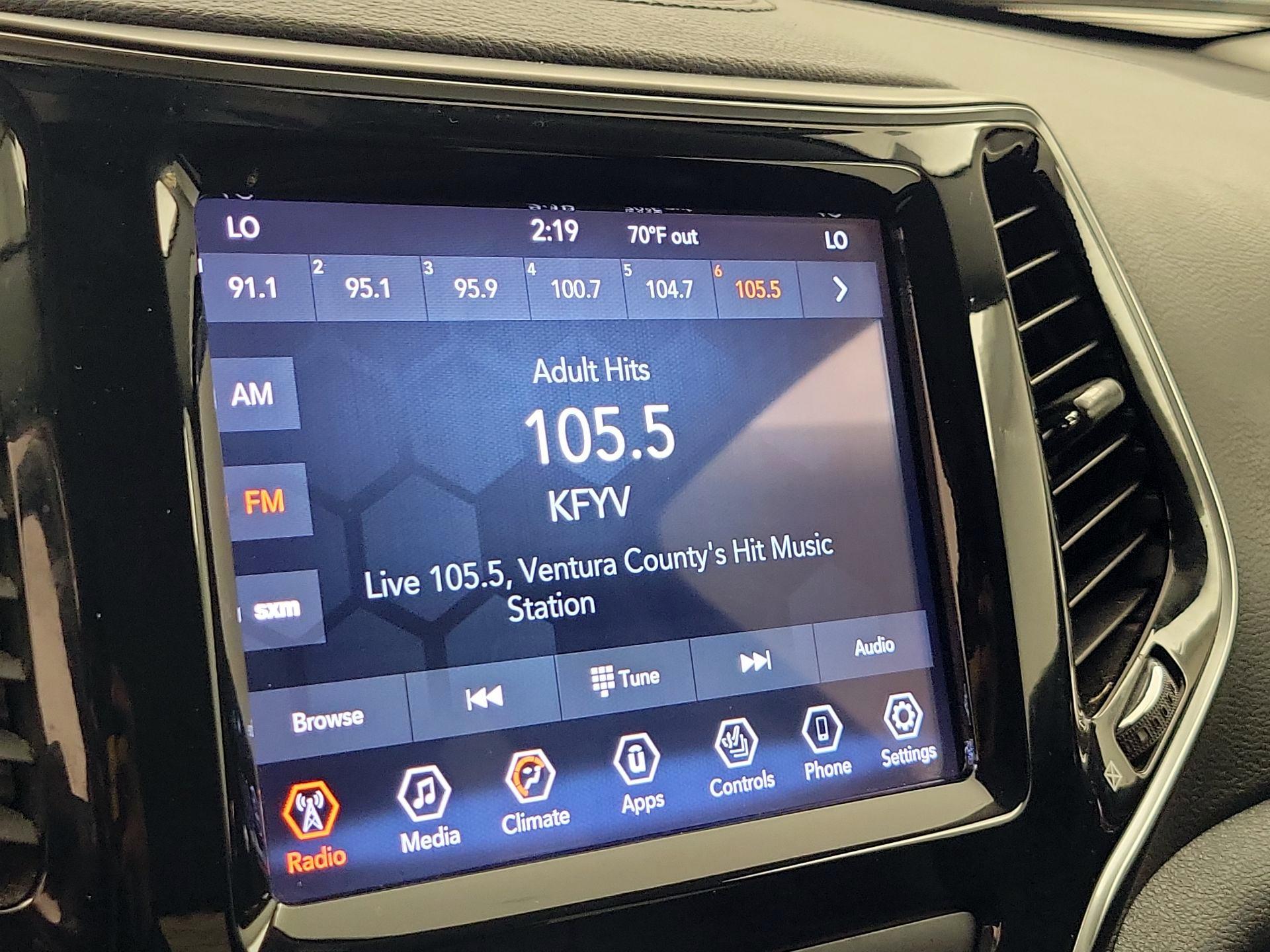 Thumbnail: 2020 Jeep Cherokee - 15