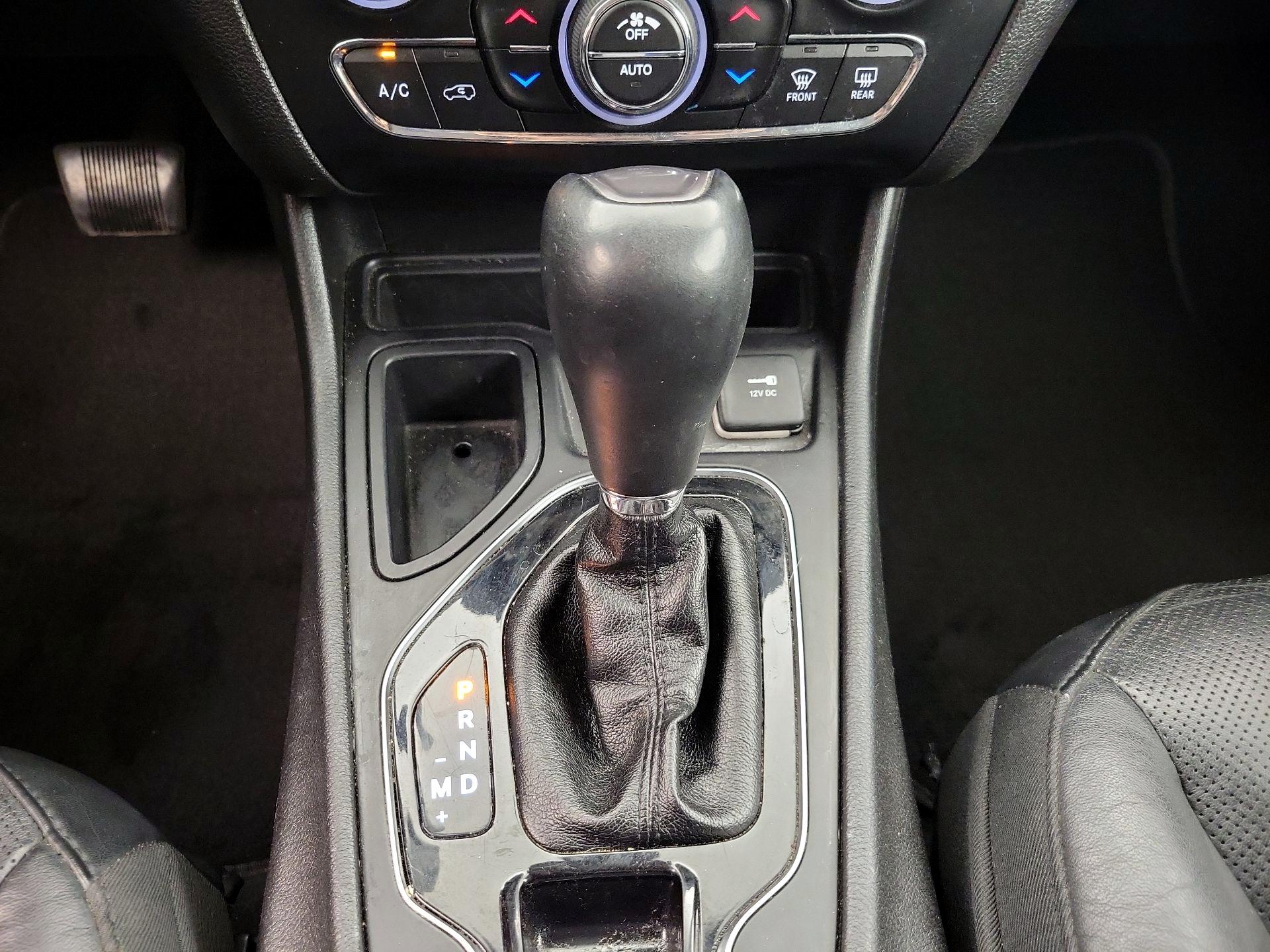 Thumbnail: 2020 Jeep Cherokee - 17