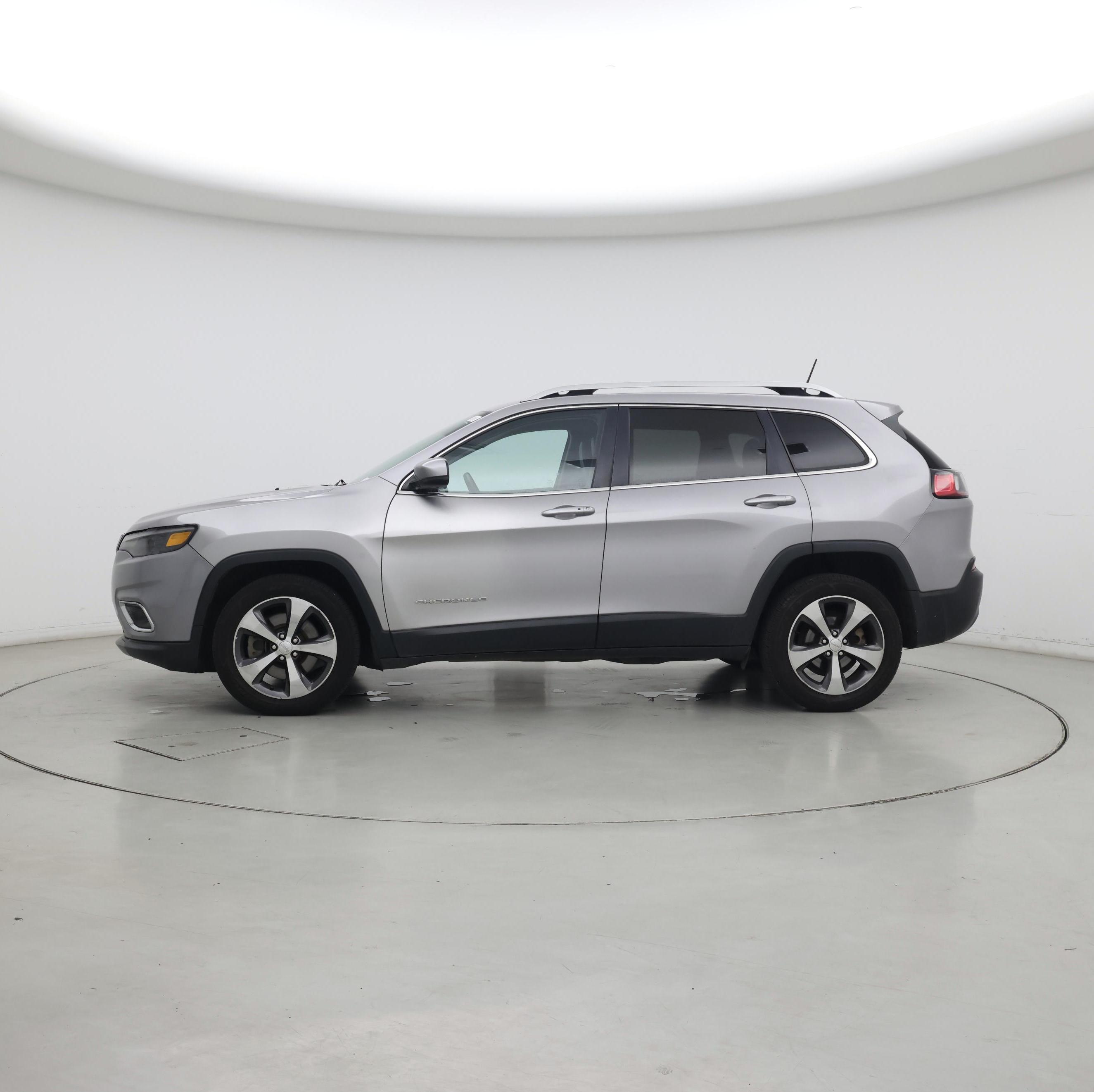 Thumbnail: 2020 Jeep Cherokee - 3