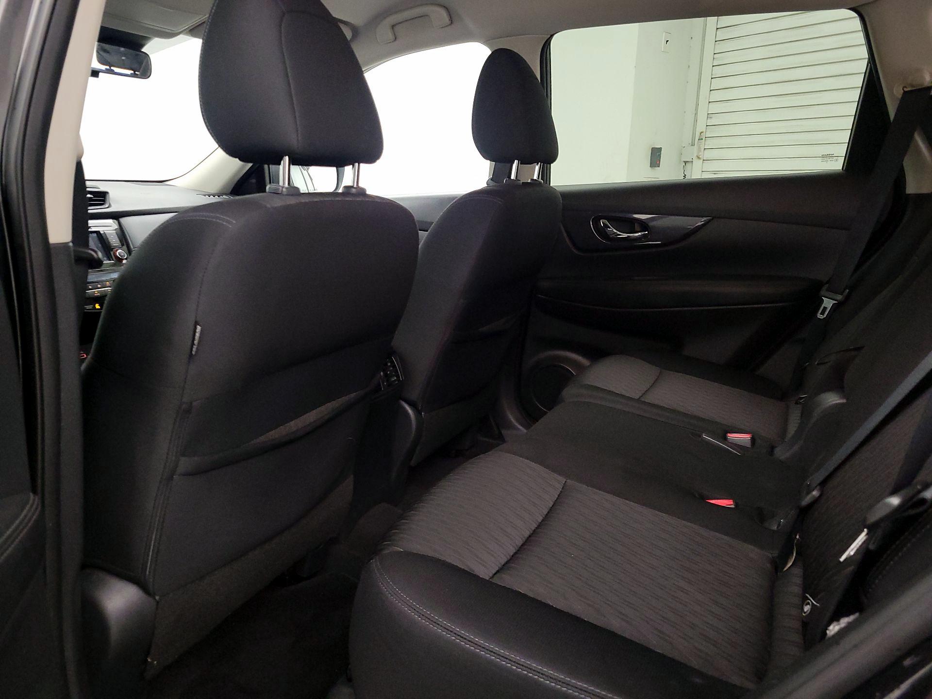 Thumbnail: 2019 Nissan Rogue - 19