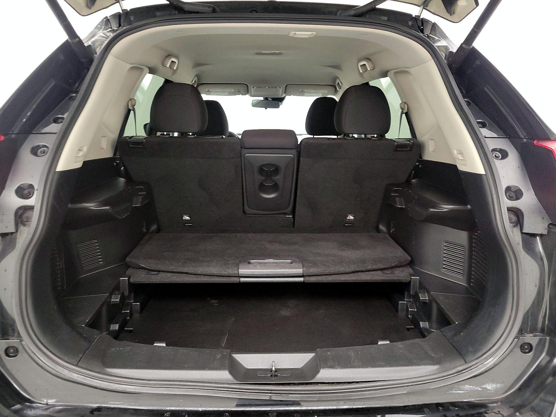 Thumbnail: 2019 Nissan Rogue - 20