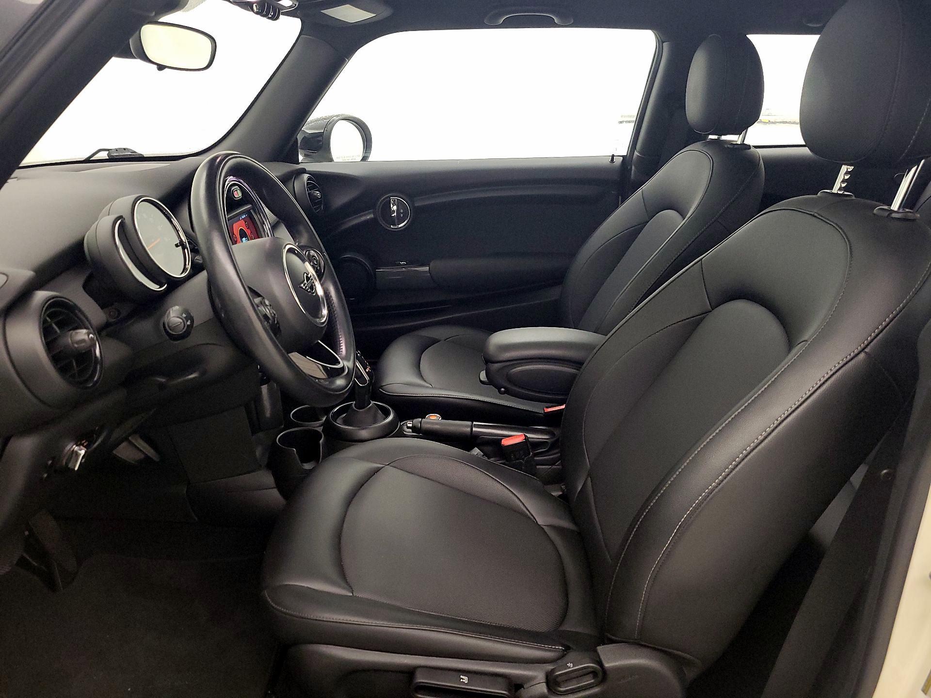 Thumbnail: 2021 MINI Cooper Hardtop - 11