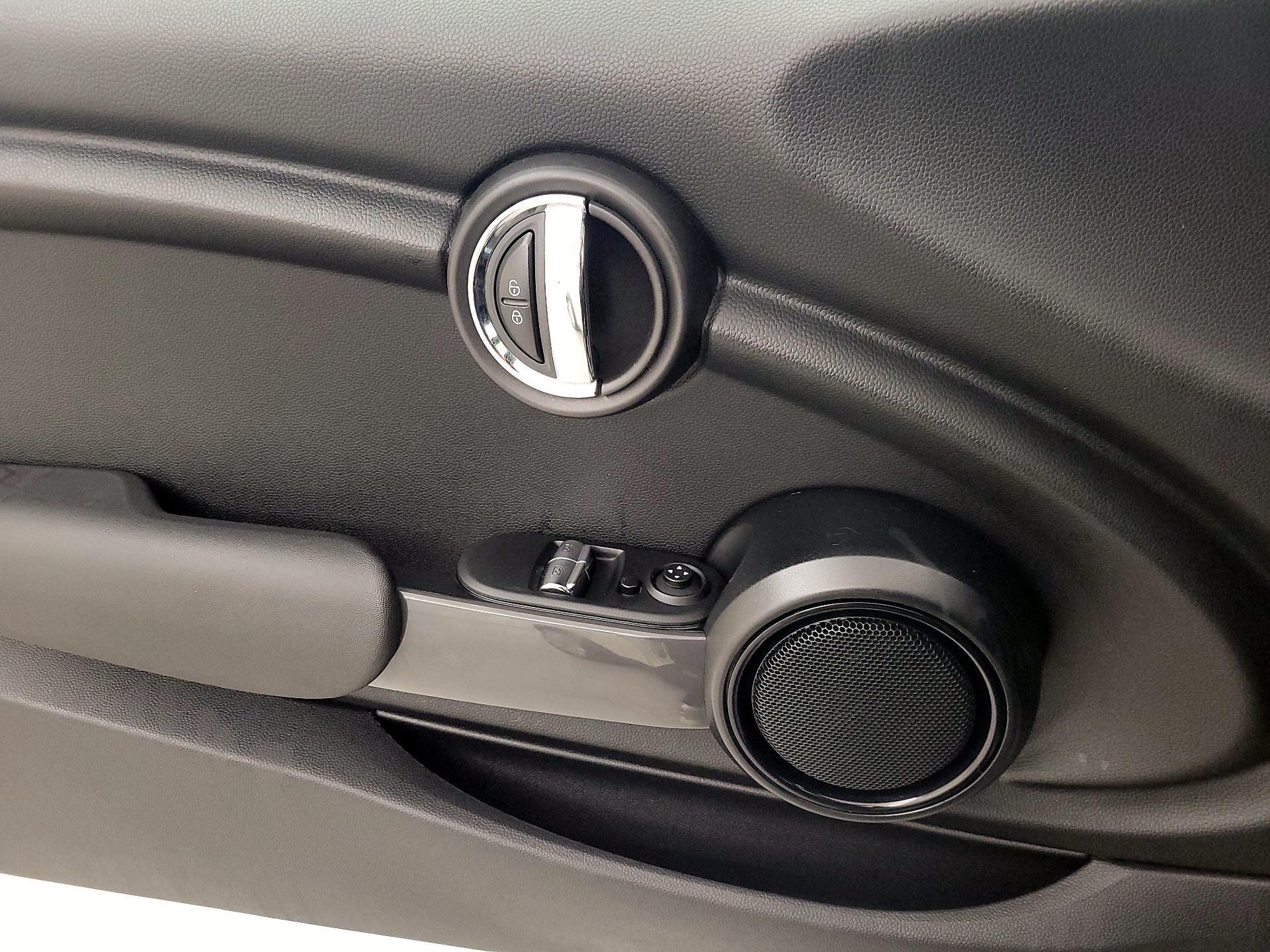 Thumbnail: 2021 MINI Cooper Hardtop - 12