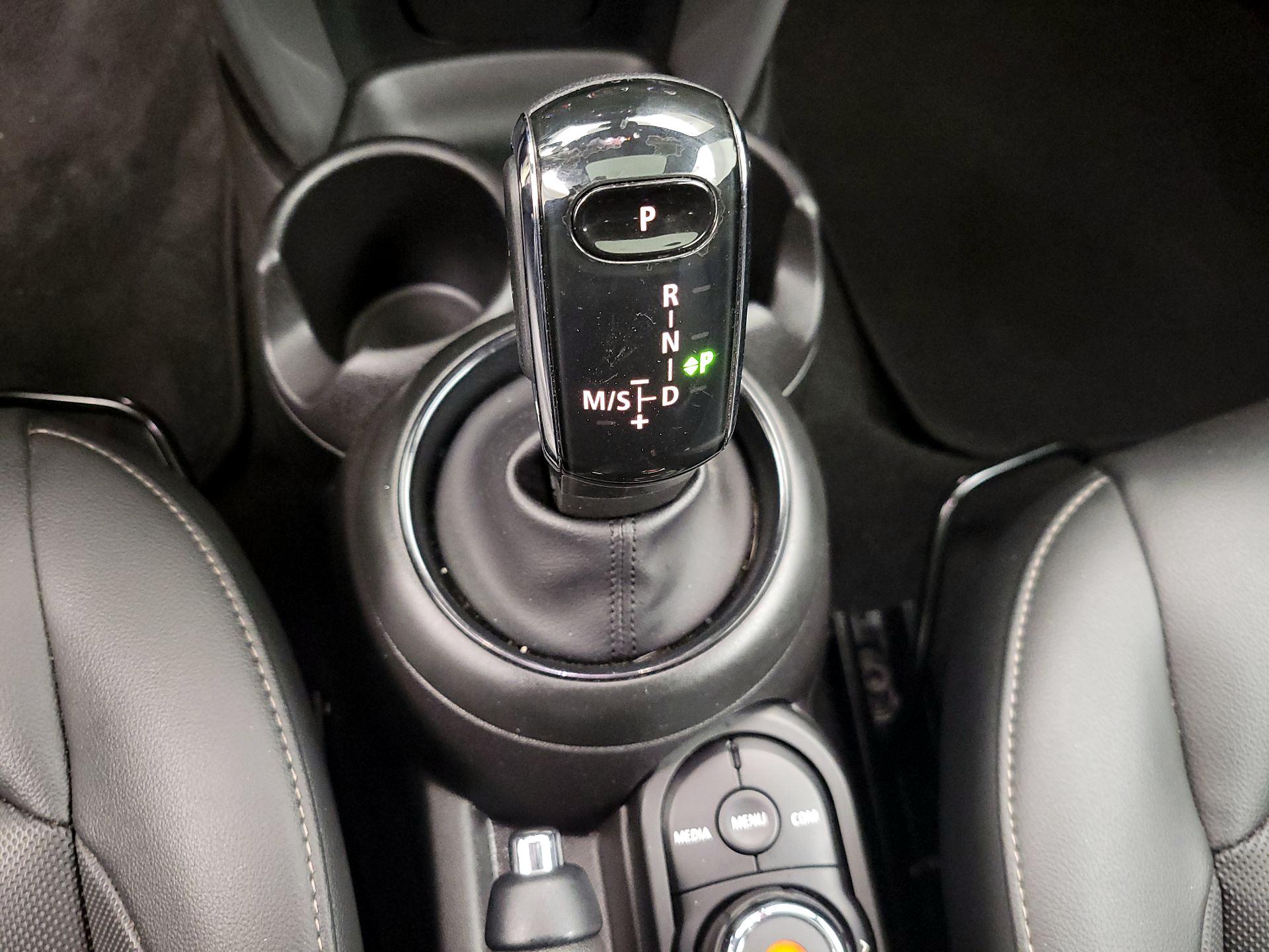 Thumbnail: 2021 MINI Cooper Hardtop - 17