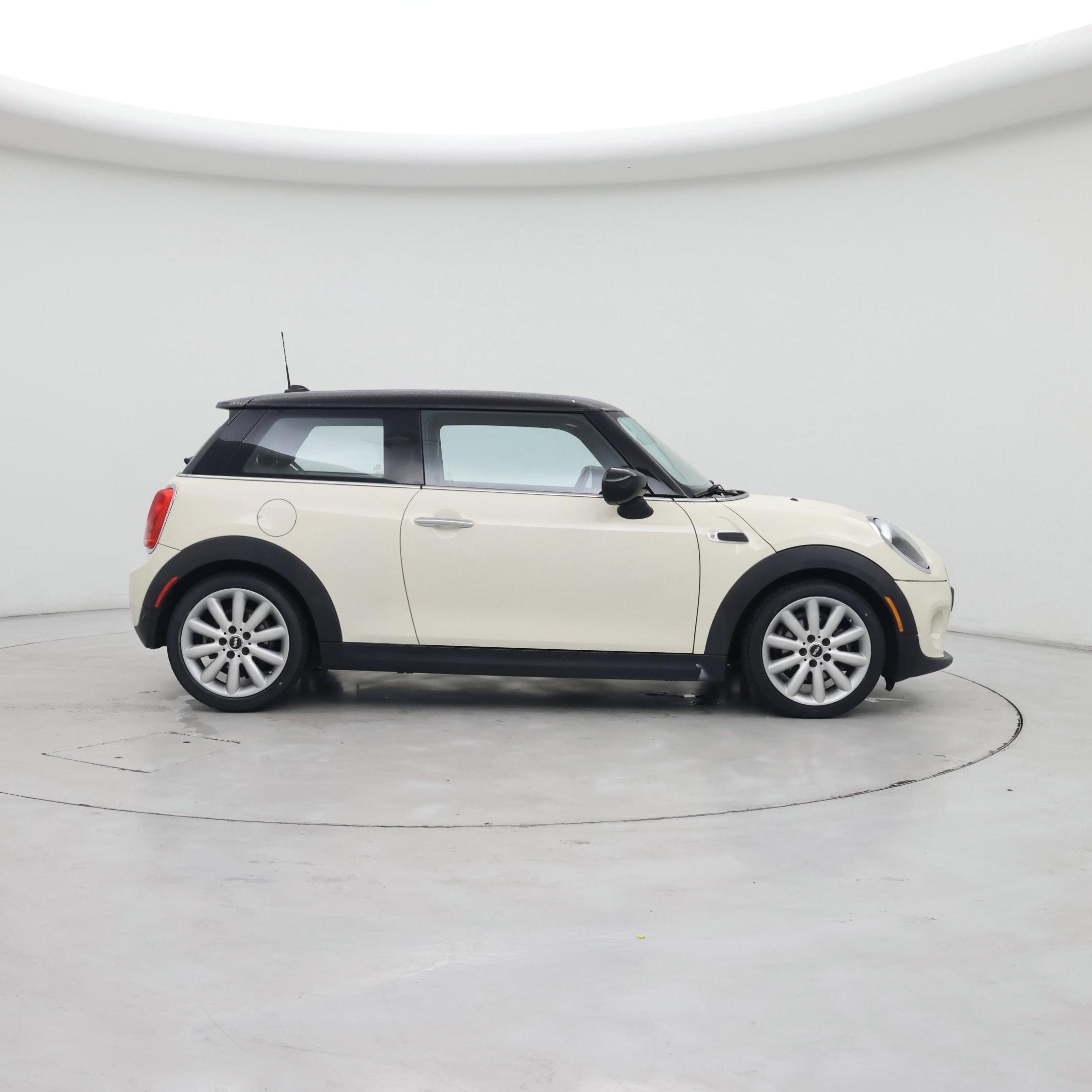 Thumbnail: 2021 MINI Cooper Hardtop - 7