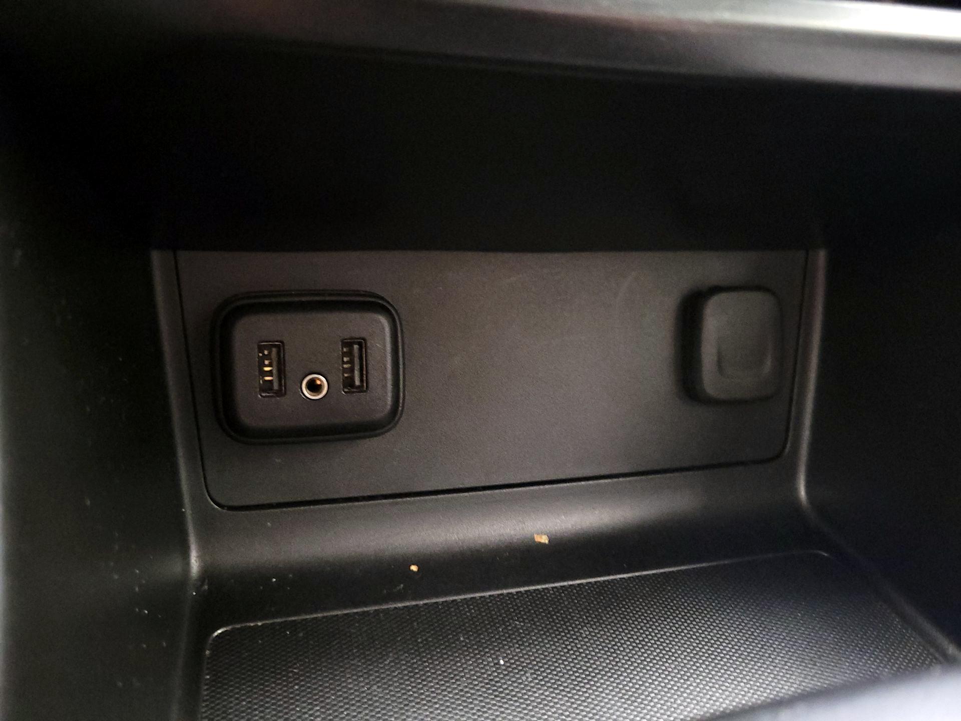 Thumbnail: 2021 Chevrolet Colorado - 18