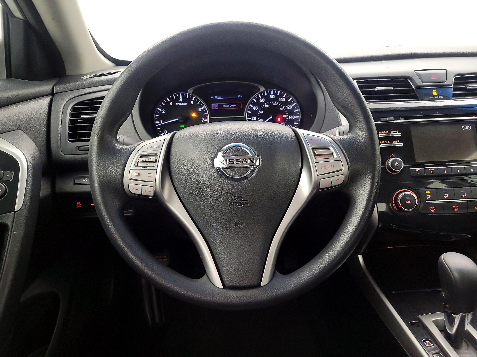 Thumbnail: 2014 Nissan Altima - 10