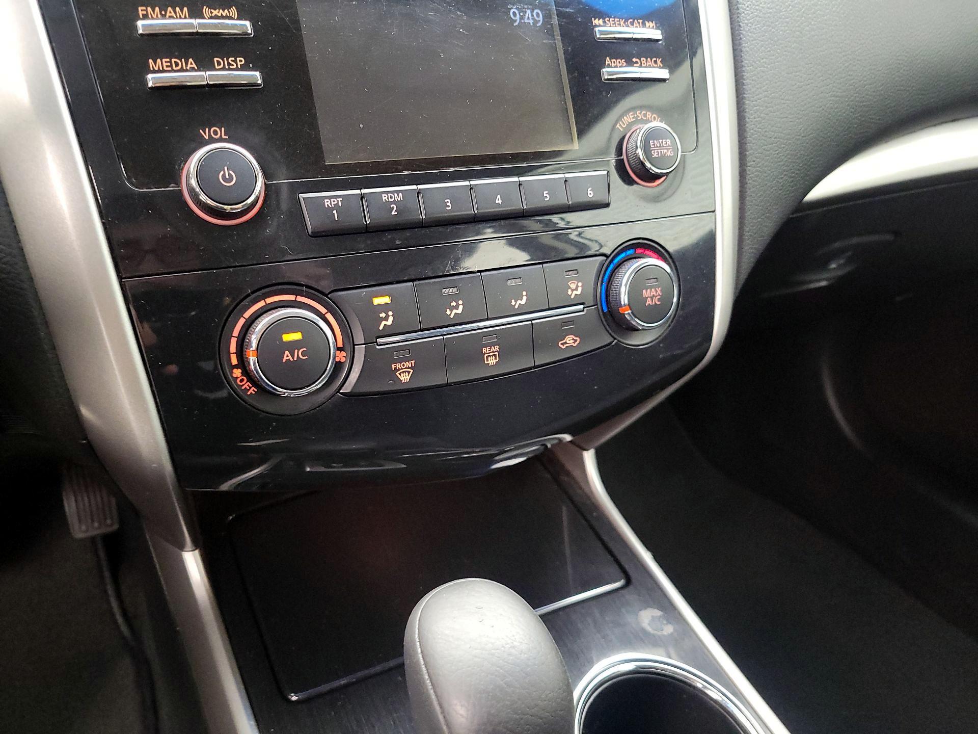 Thumbnail: 2014 Nissan Altima - 16