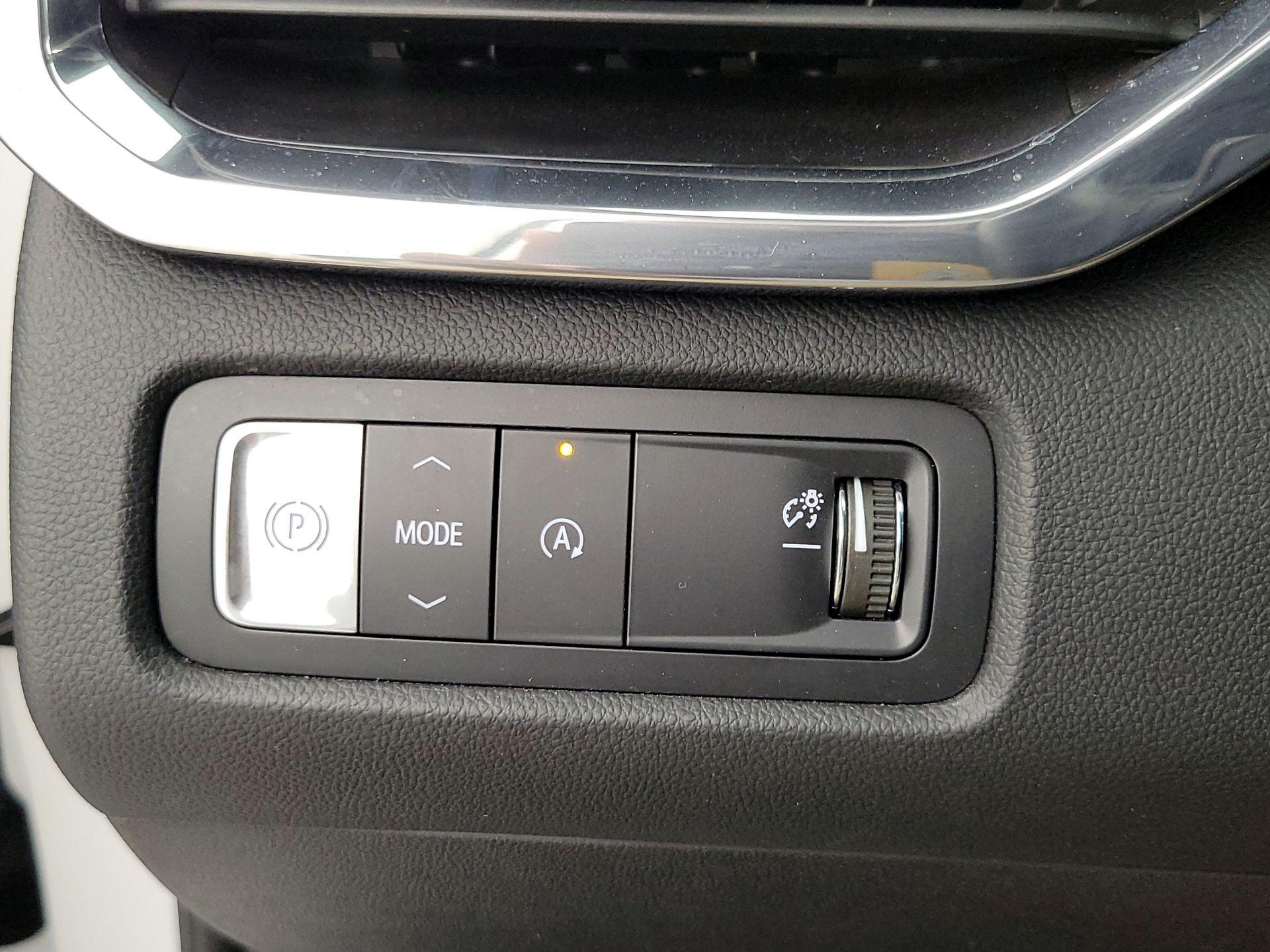 Thumbnail: 2025 GMC Acadia - 13