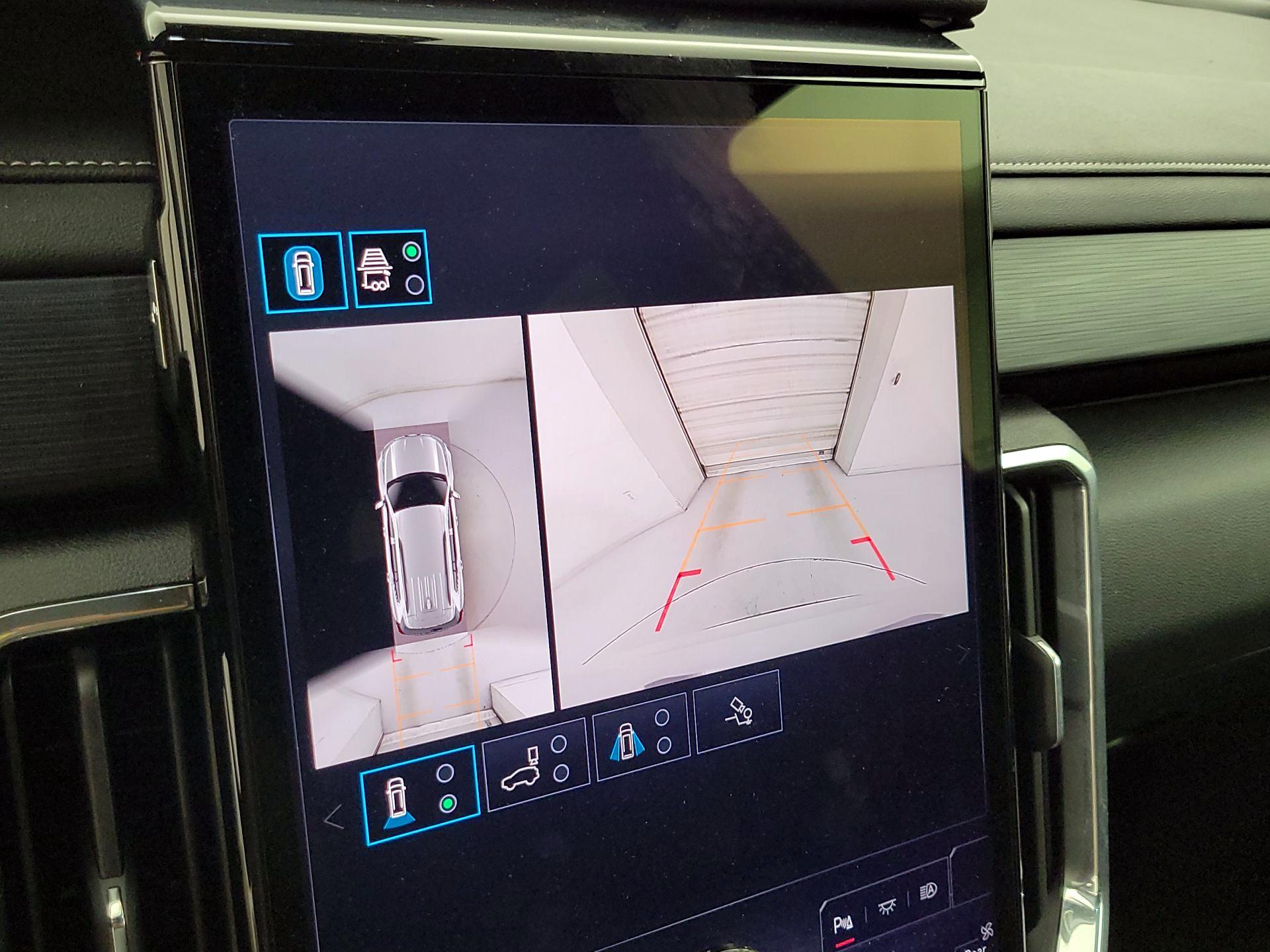 Thumbnail: 2025 GMC Acadia - 15