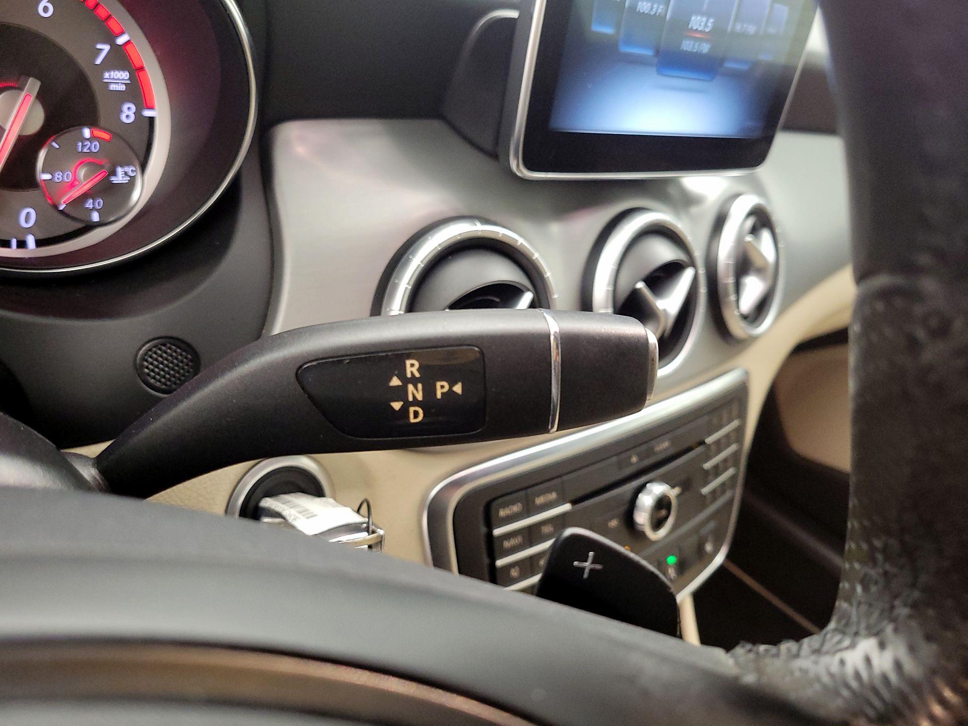 Thumbnail: 2015 Mercedes-Benz CLA - 17