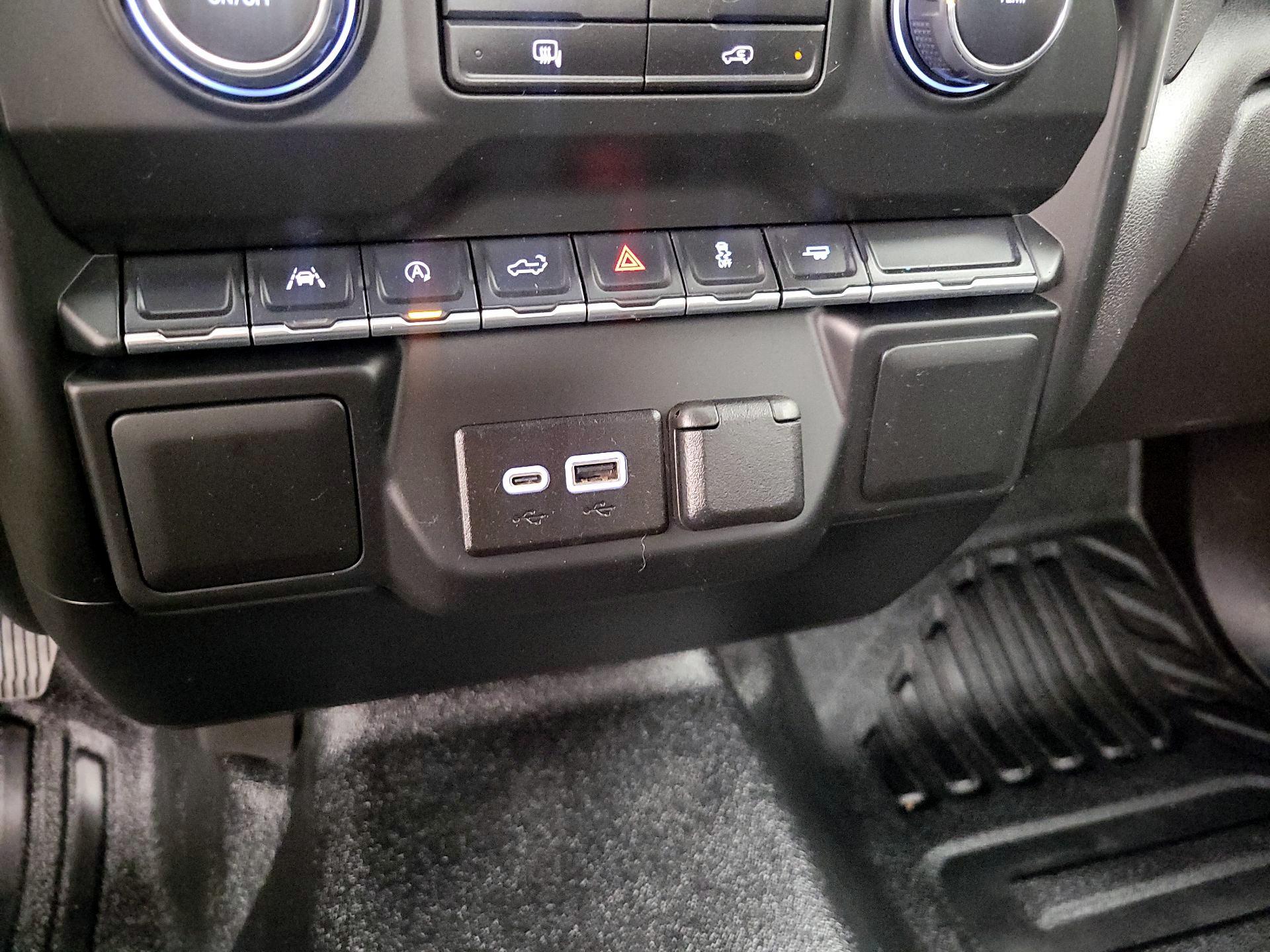 Thumbnail: 2024 Chevrolet Silverado 1500 - 18