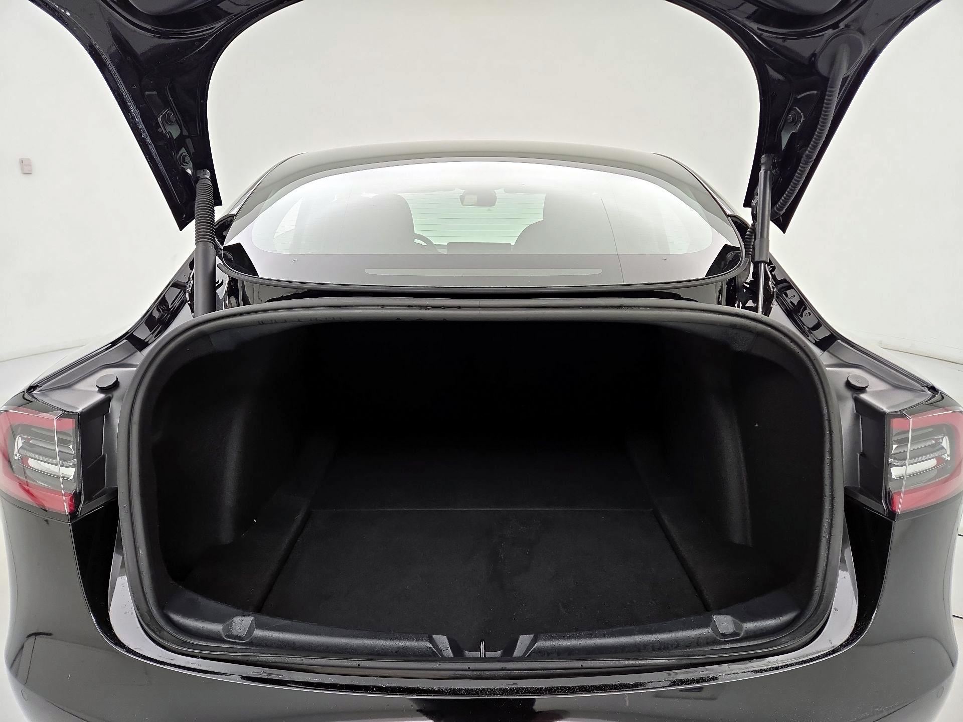 Thumbnail: 2022 Tesla Model 3 - 20