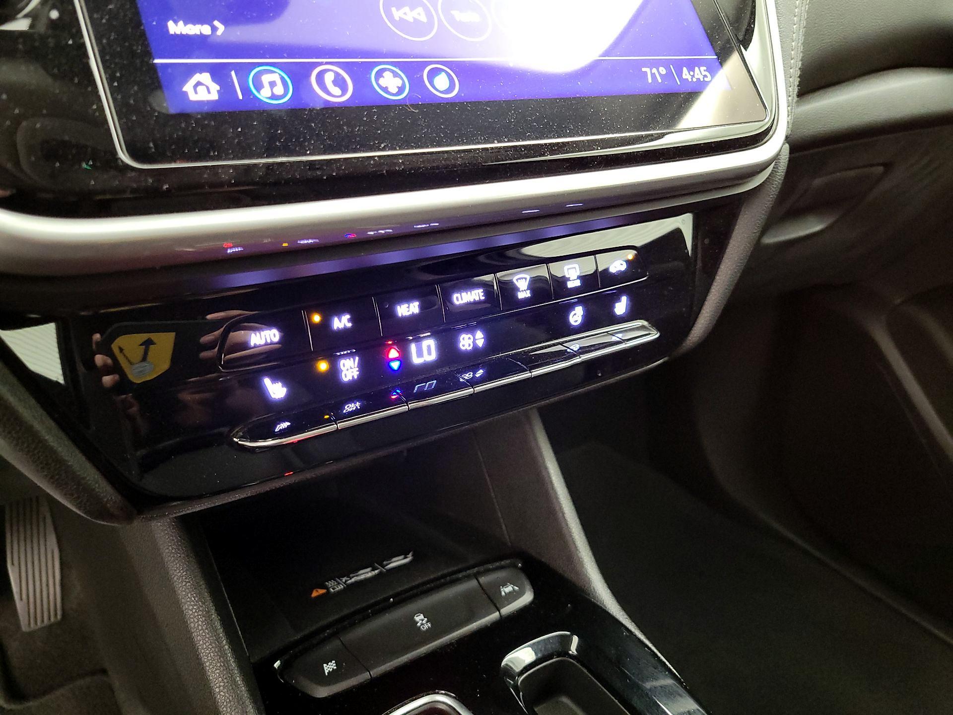 Thumbnail: 2022 Chevrolet Bolt EUV - 16