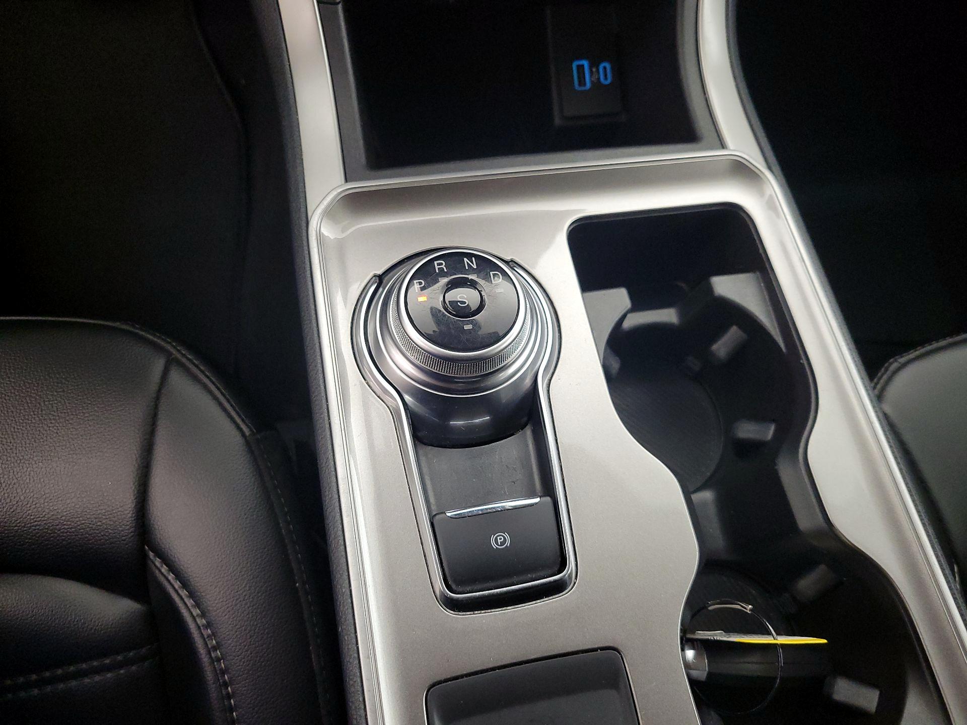 Thumbnail: 2023 Ford Edge - 17