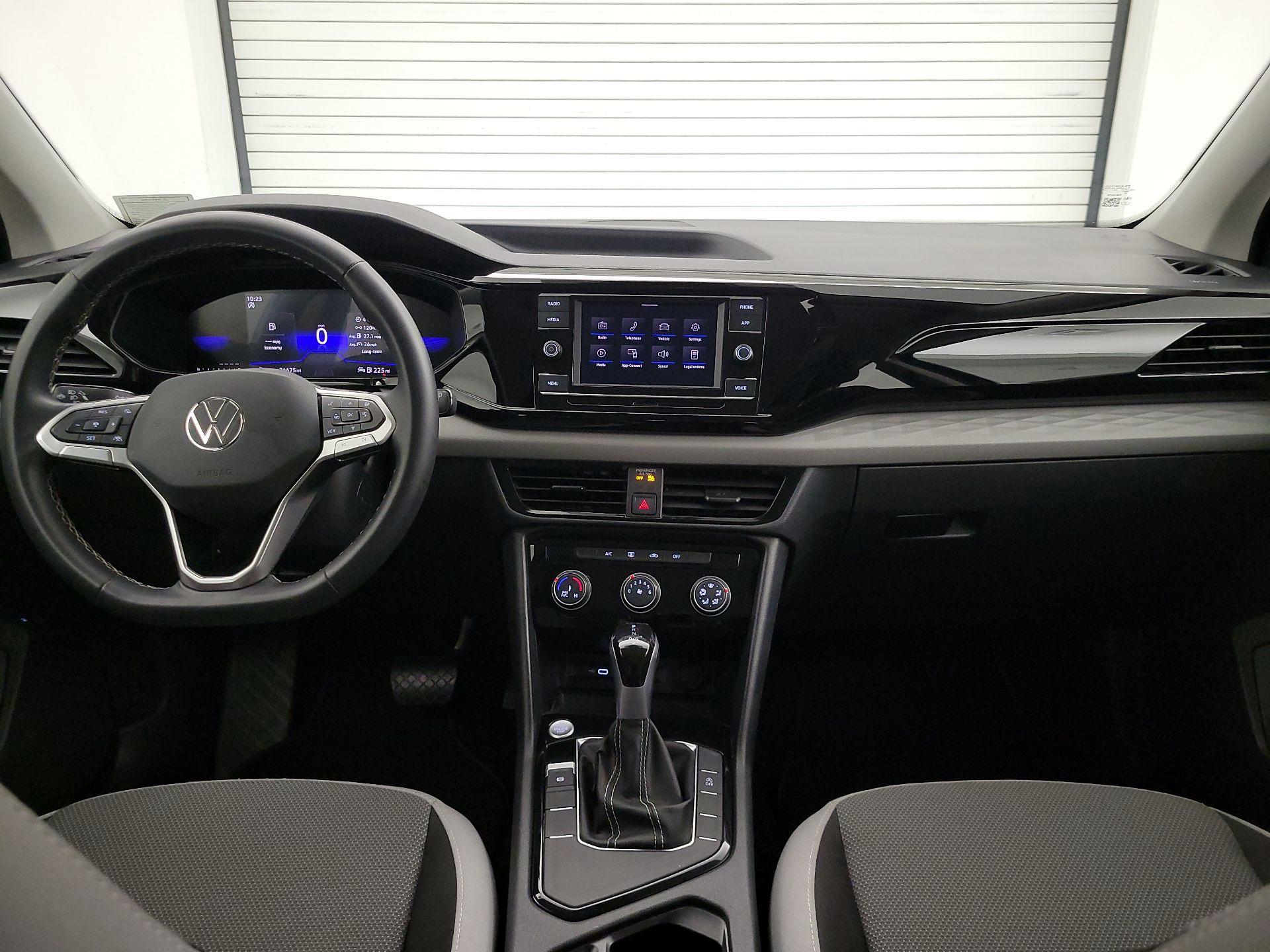 Thumbnail: 2024 Volkswagen Taos - 9