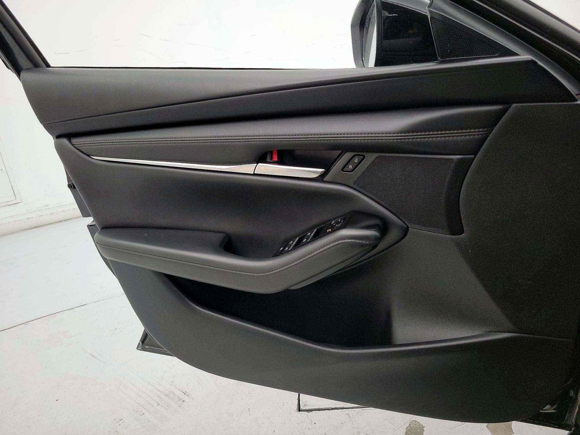 Thumbnail: 2023 Mazda Mazda3 - 12