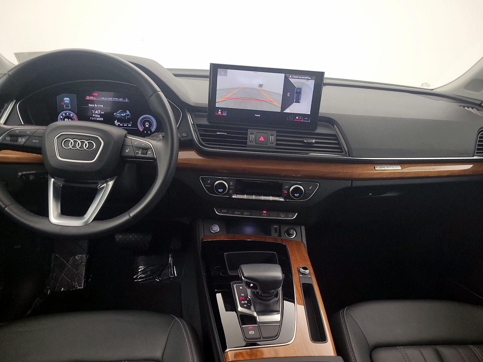 Thumbnail: 2023 Audi Q5 - 9