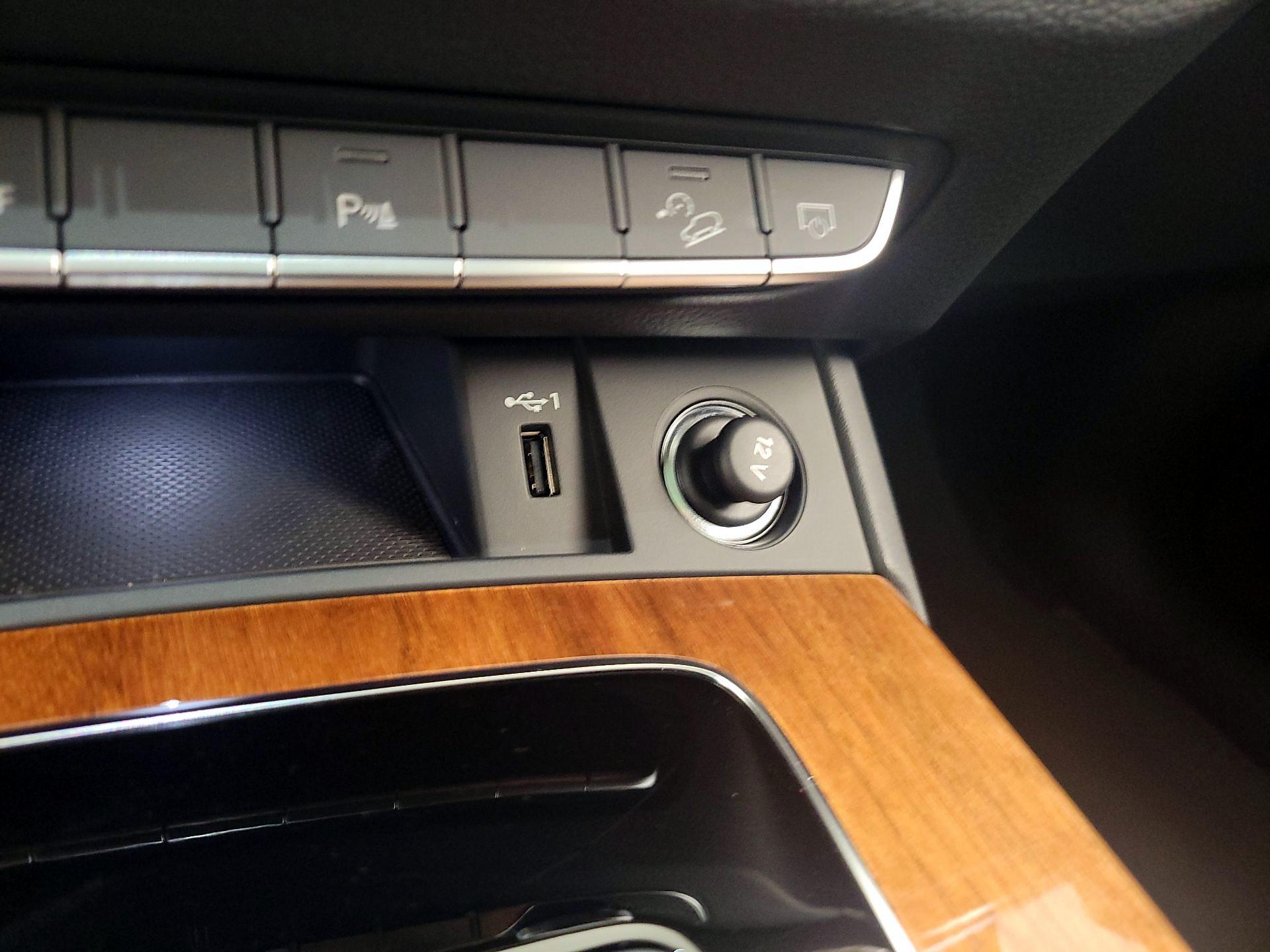 Thumbnail: 2023 Audi Q5 - 18