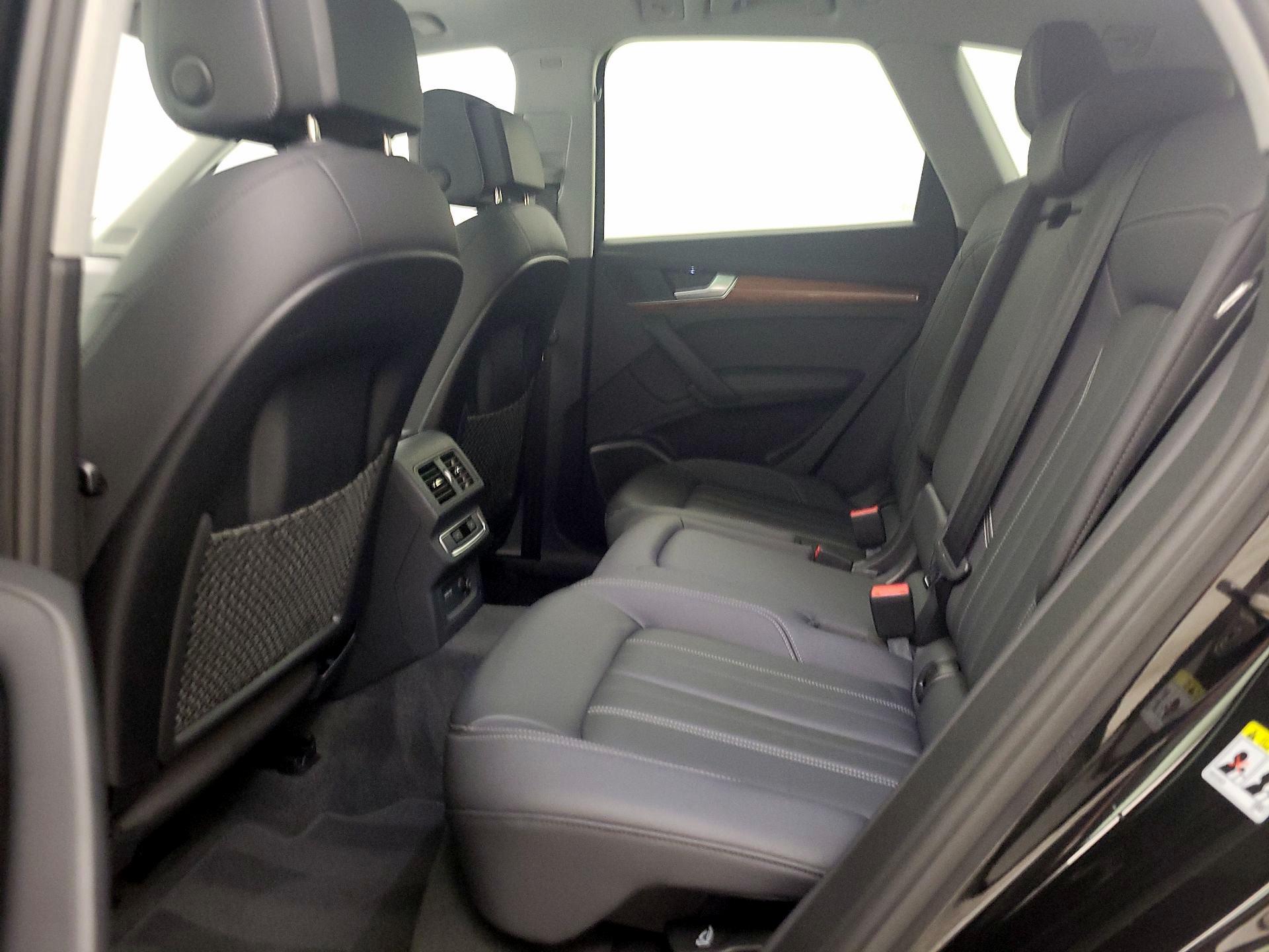 Thumbnail: 2023 Audi Q5 - 20