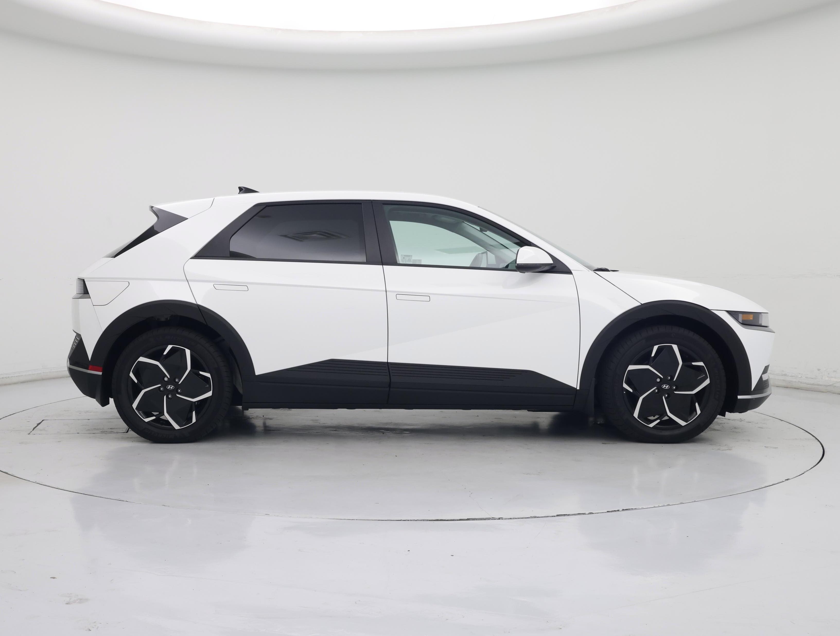 Thumbnail: 2024 Hyundai Ioniq 5 - 7