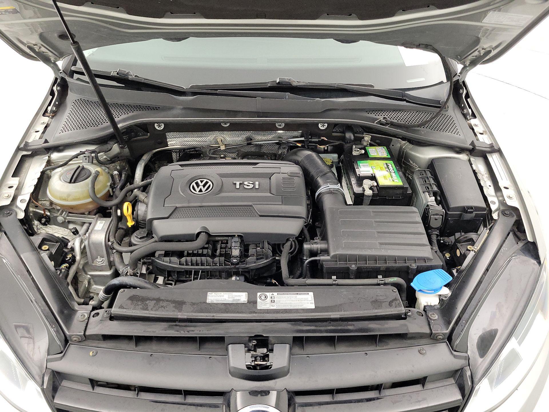 Thumbnail: 2015 Volkswagen Golf - 19