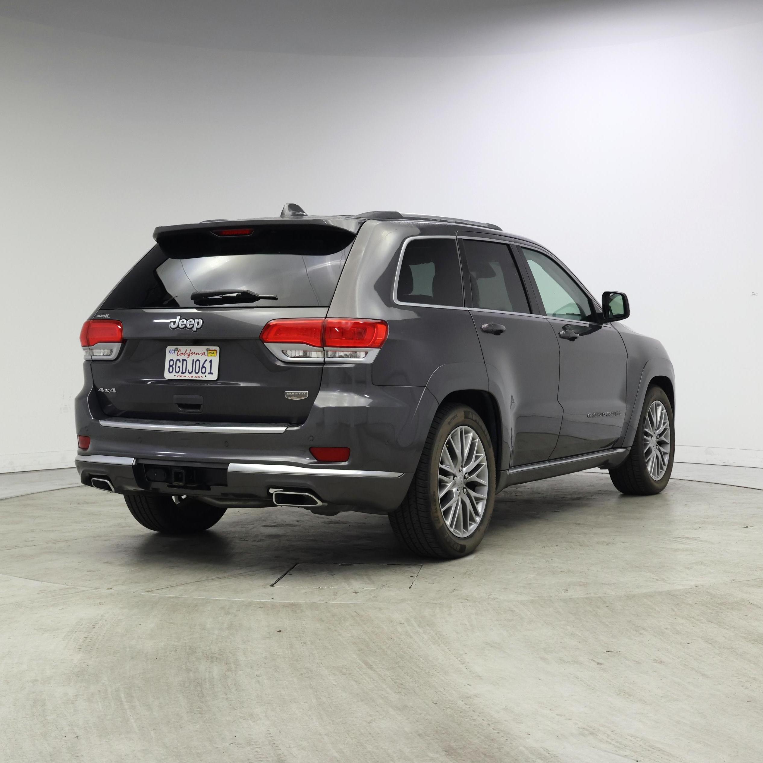 Thumbnail: 2018 Jeep Grand Cherokee - 8