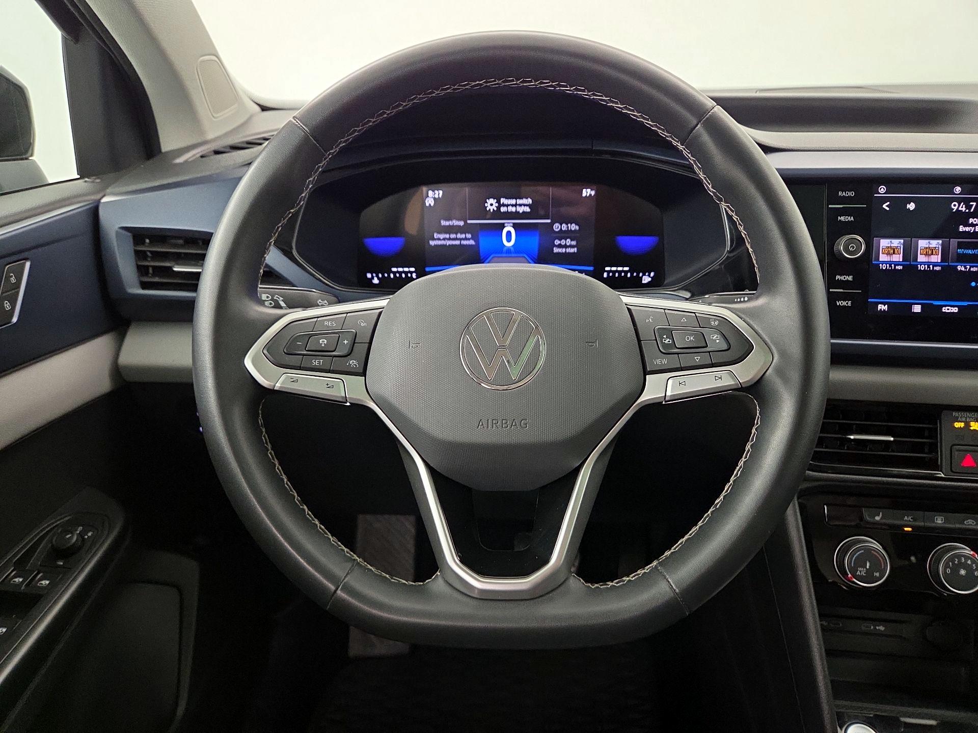 Thumbnail: 2023 Volkswagen Taos - 10