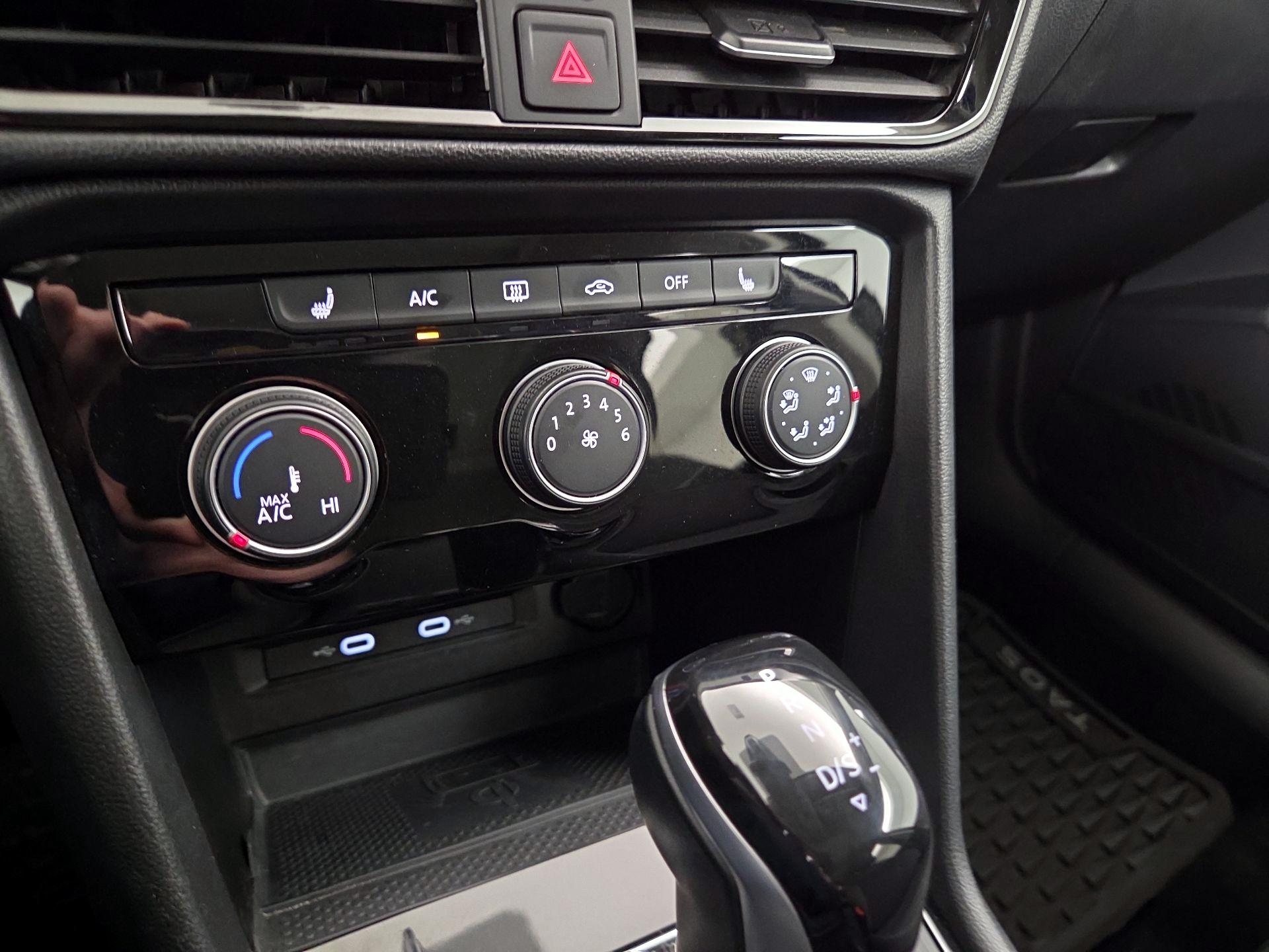 Thumbnail: 2023 Volkswagen Taos - 16