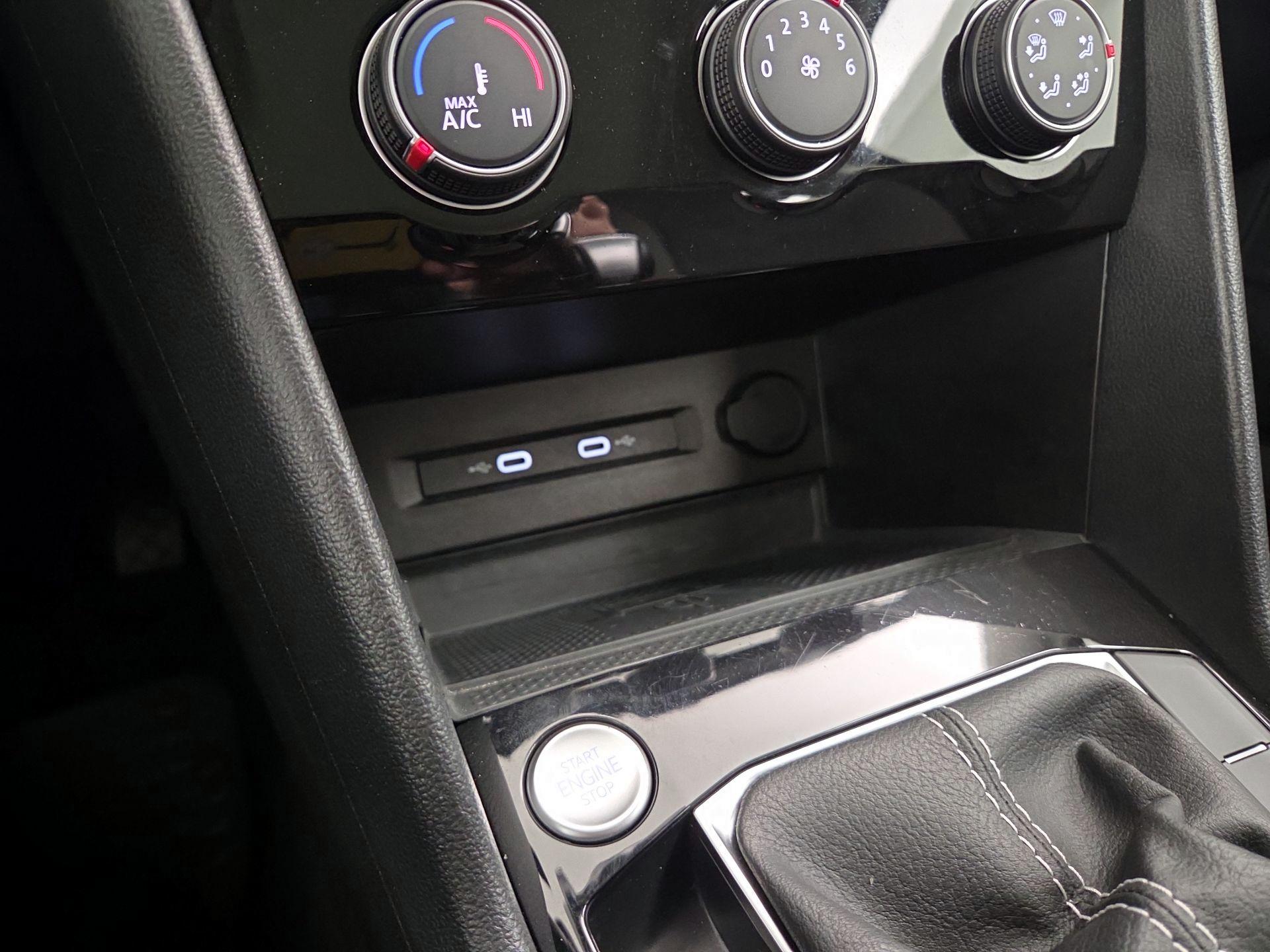 Thumbnail: 2023 Volkswagen Taos - 18