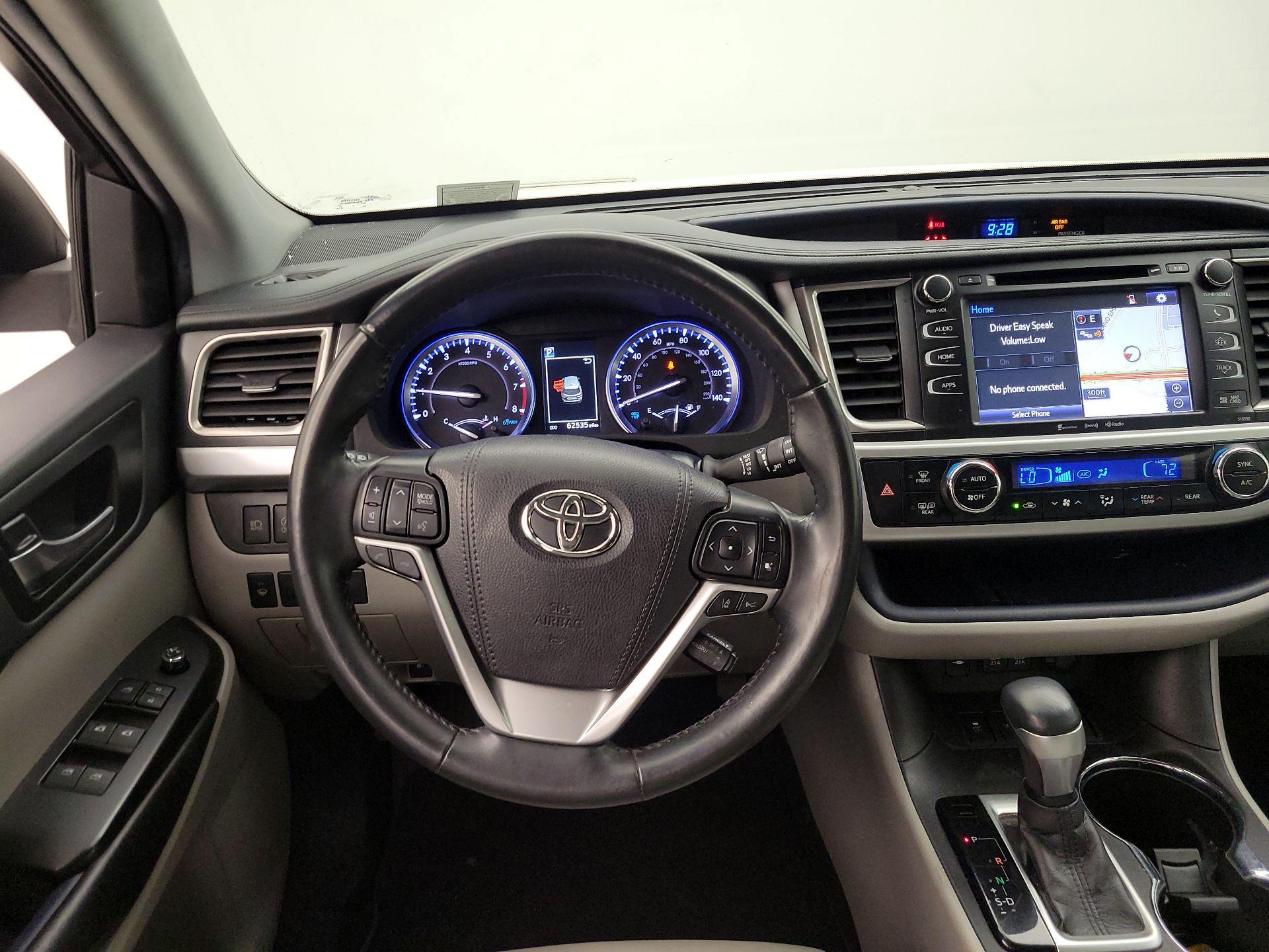 Thumbnail: 2019 Toyota Highlander - 10