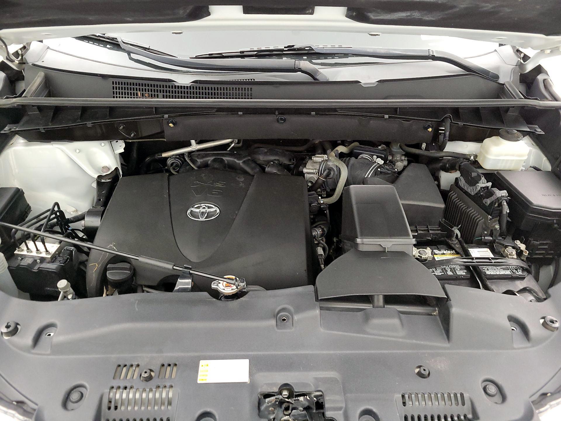 Thumbnail: 2019 Toyota Highlander - 20