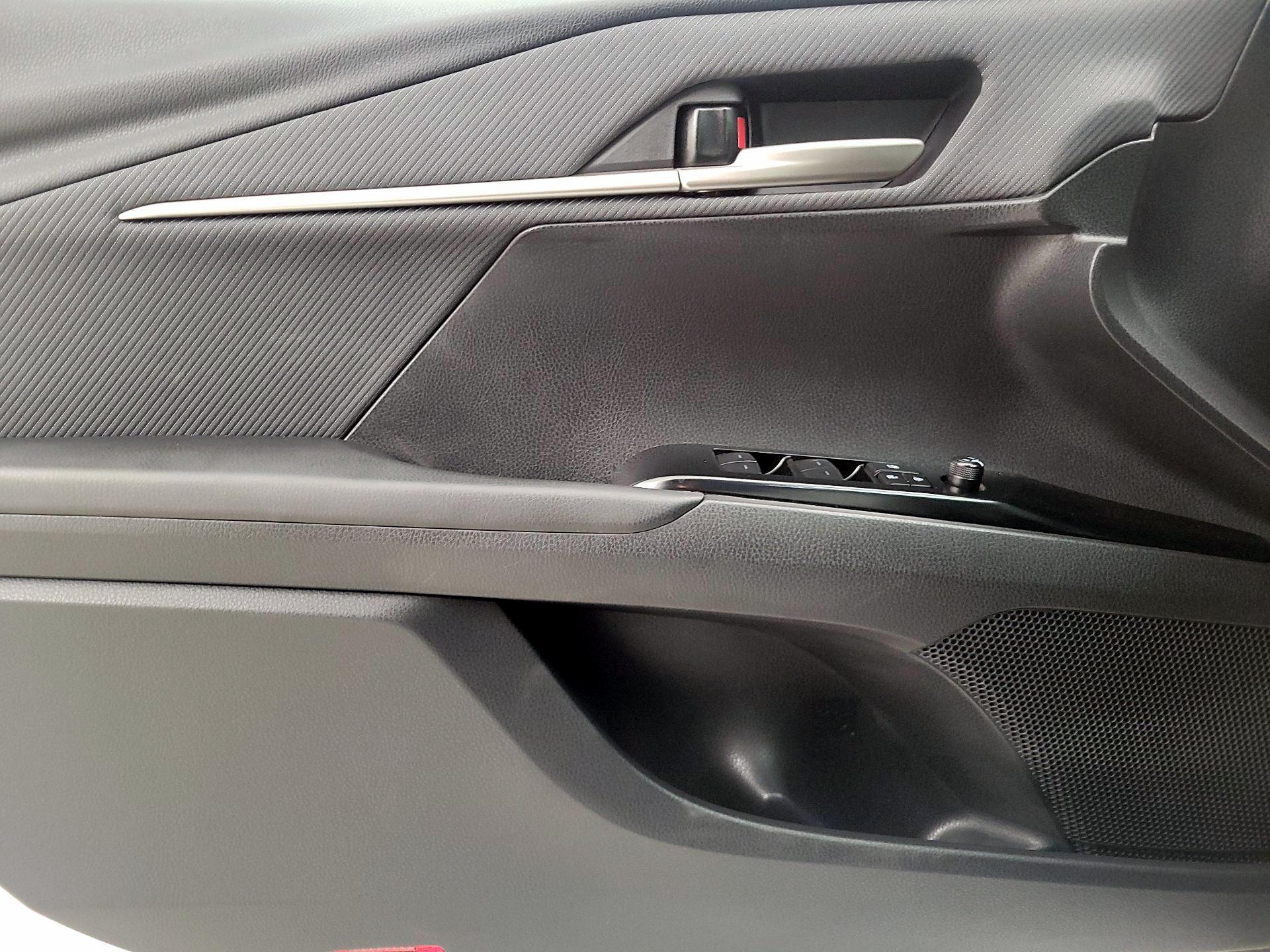 Thumbnail: 2025 Toyota Camry - 12