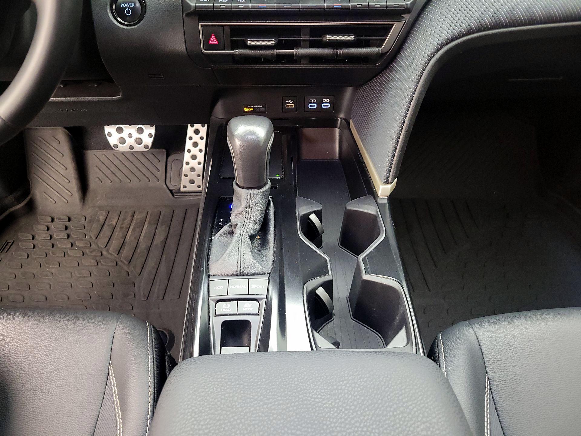 Thumbnail: 2025 Toyota Camry - 17