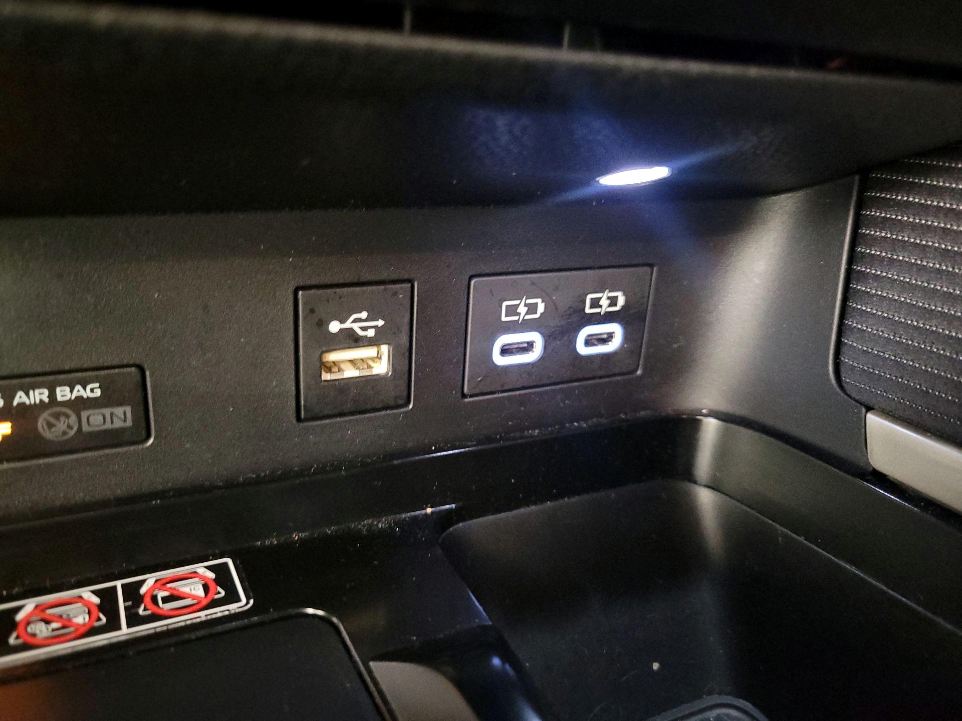 Thumbnail: 2025 Toyota Camry - 18